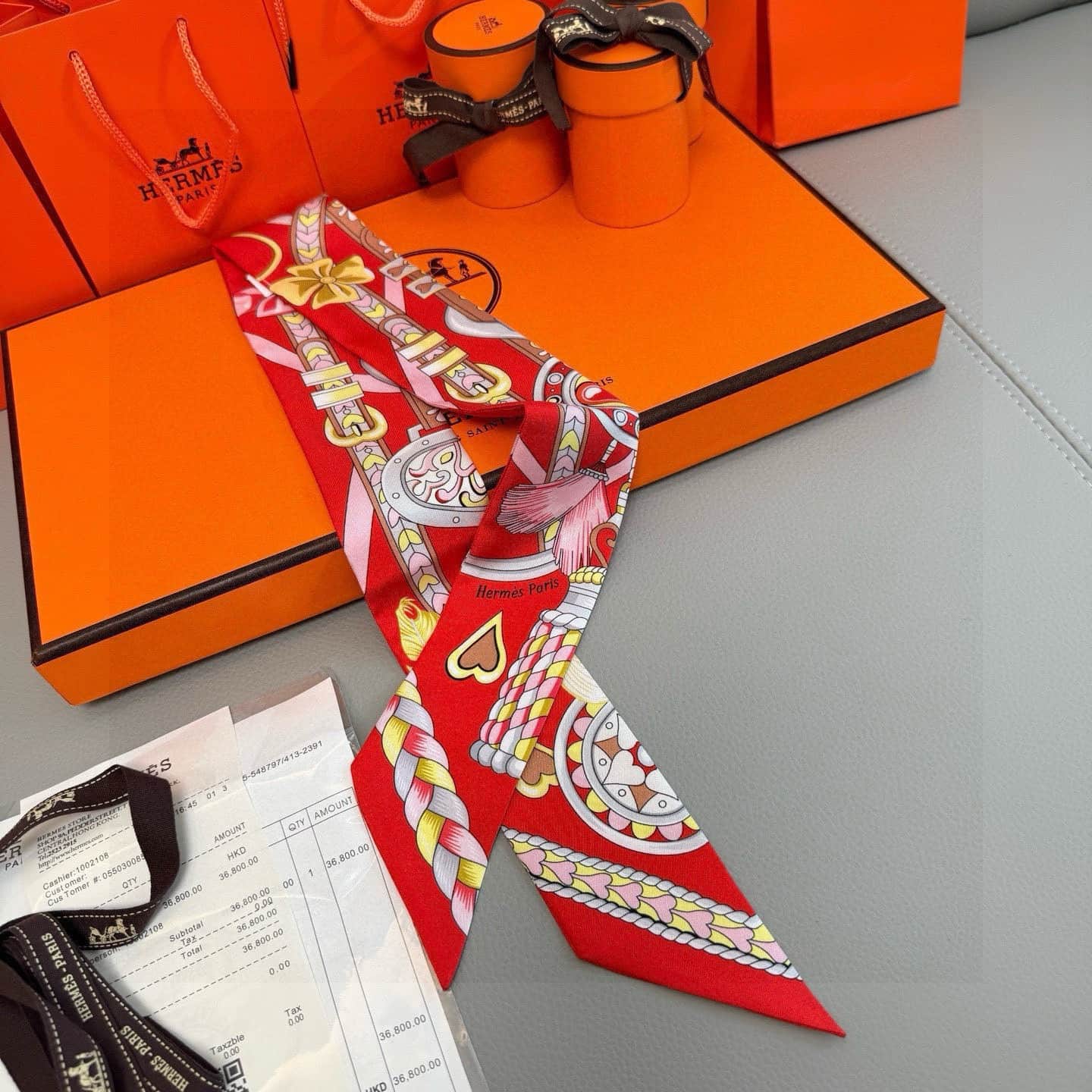 Hermes Harnais de Coeur silk twilly scarf