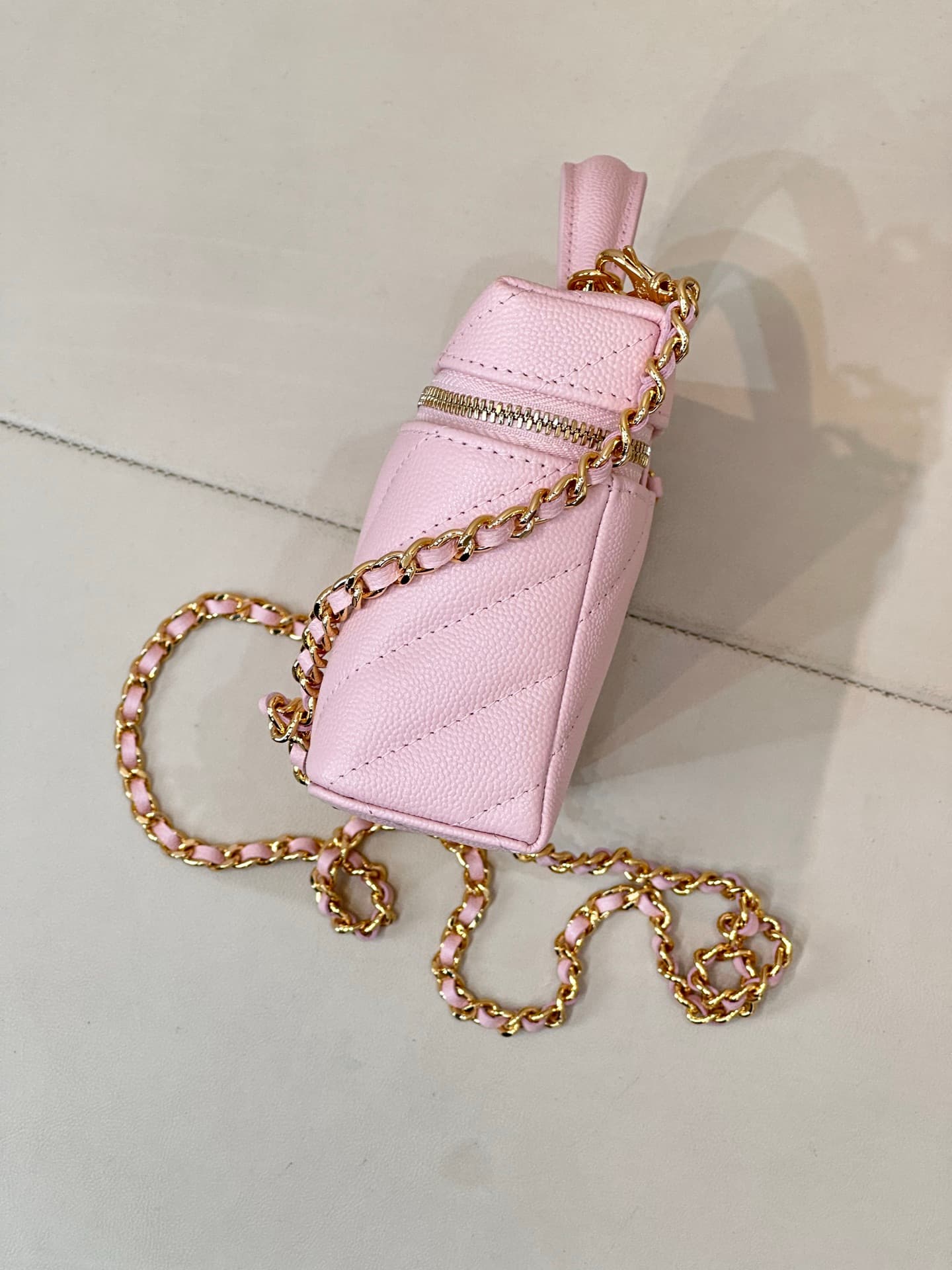 Chanel Vanity with Chain Grained Shiny Calfskin & Gold-Tone Metal Pink AP5212 TOP