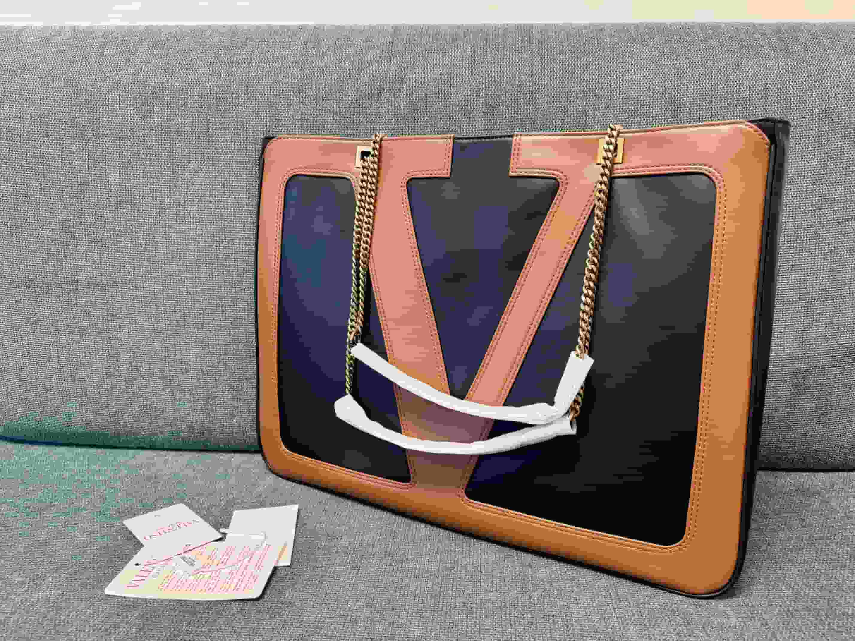 VALENTINO GARAVANI VIVA SUPERSTAR LARGE NAPPA LEATHER SHOPPING BAG High