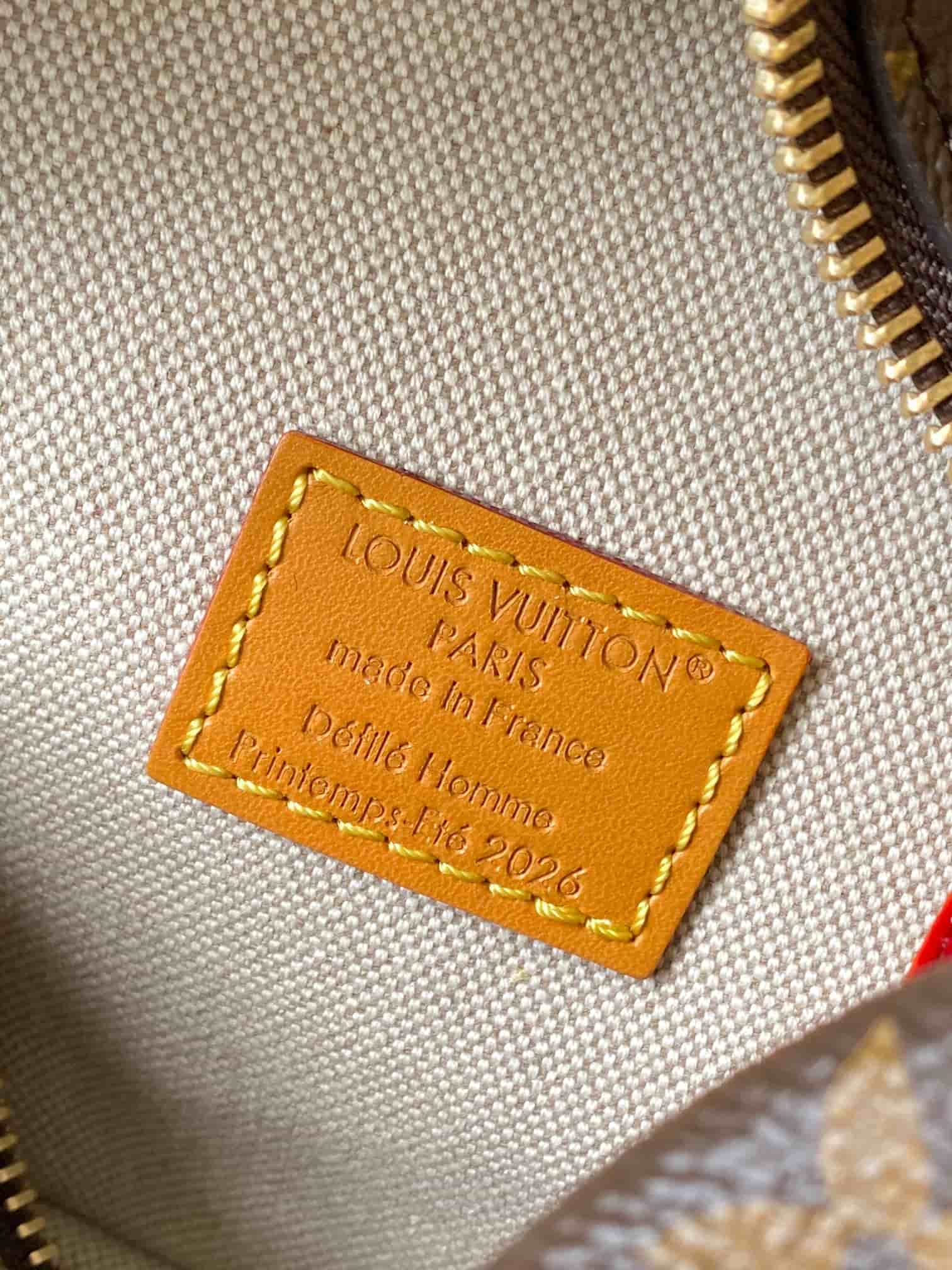 Louis Vuitton Rickshaw Wearable Wallet Monogram coated canvas M28020 TOP
