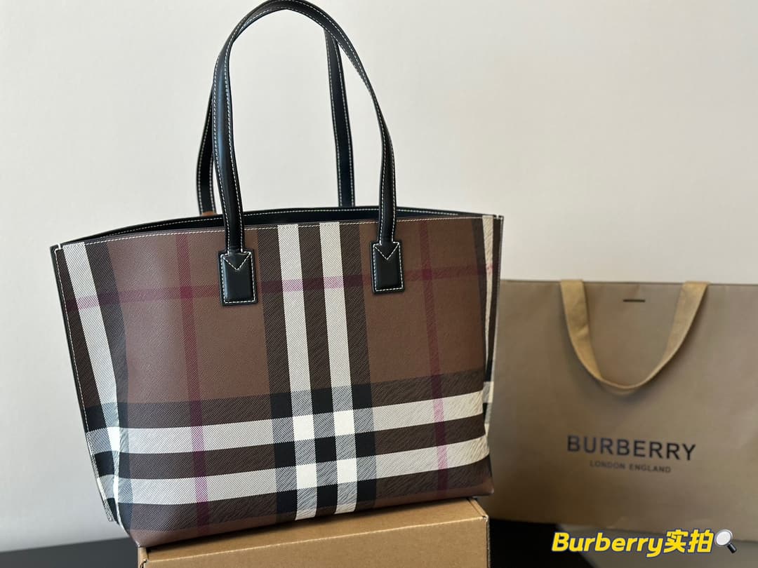 Burberry Medium Check Tote Dark birch brown