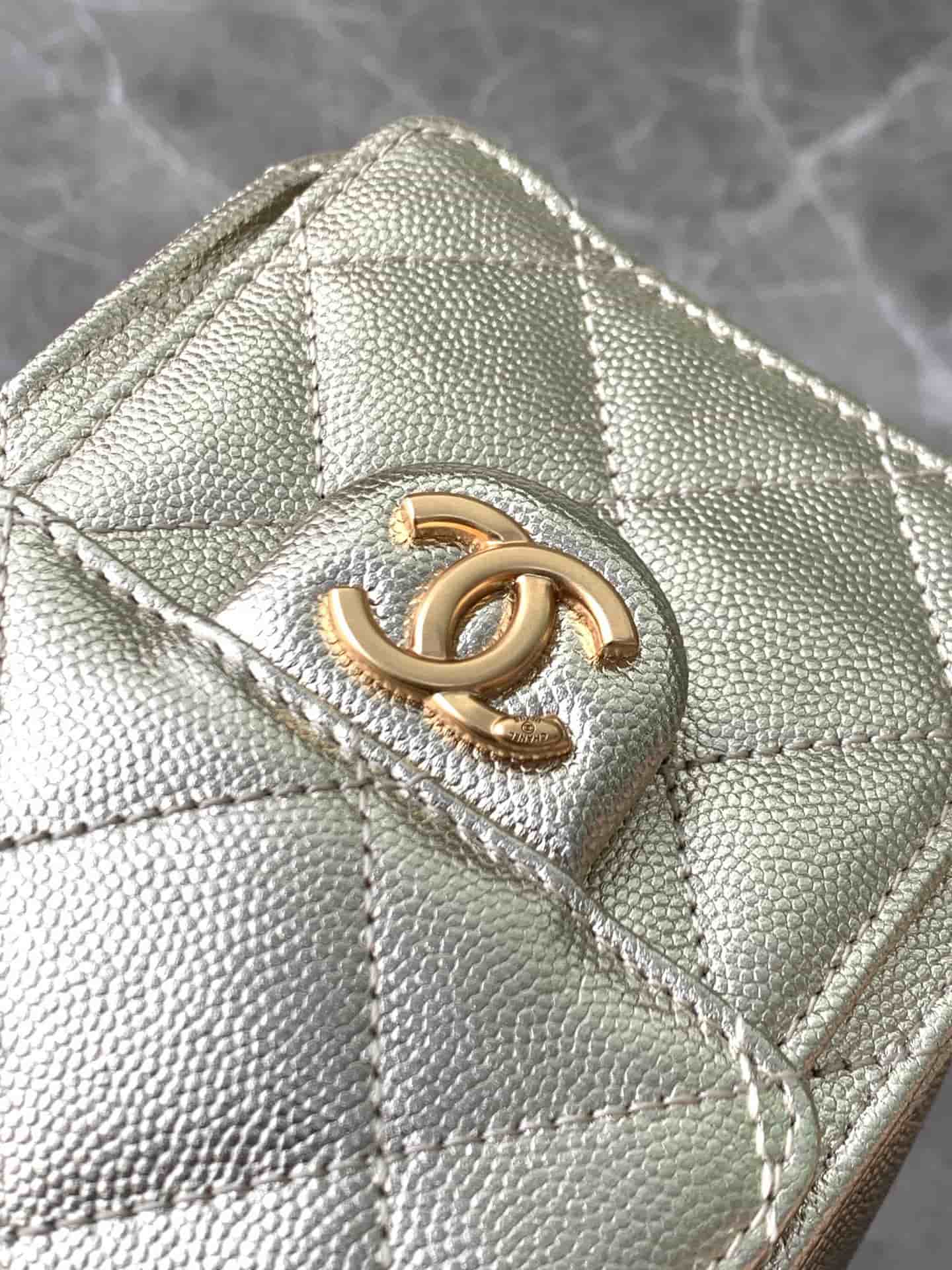Chanel 25 Mini Hobo handbag AS5631 Grained calfskin & gold-tone metal Gold A