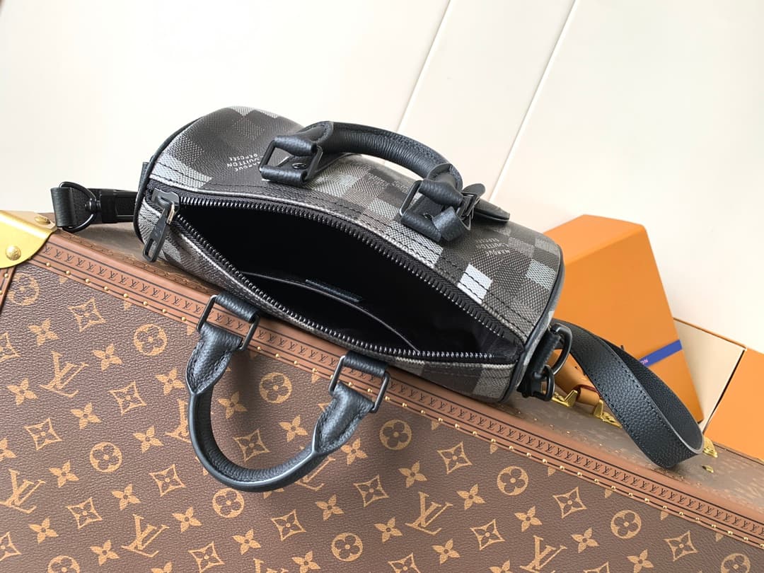 Louis Vuitton Keepall Bandoulière 25 Damoflage Black coated canvas M14919 High