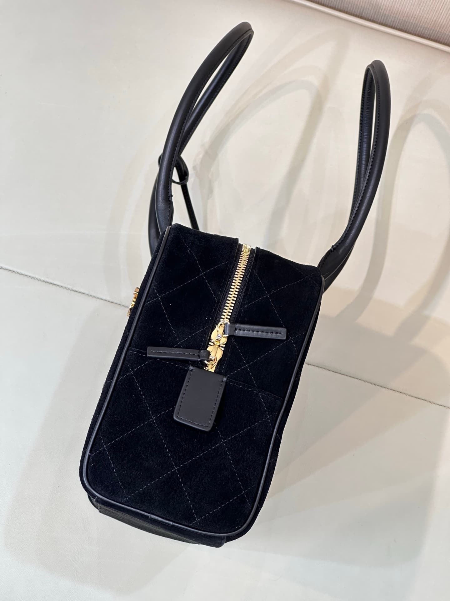 Chanel Maxi bowling bag Suede calfskin & Gold-Tone Metal Black AS6211 TOP