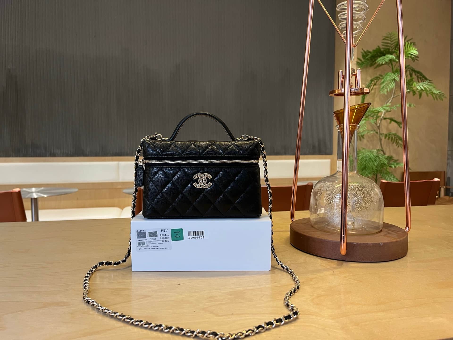 Chanel Vanity with Chain Grained Shiny Calfskin & Gold-Tone Black A96140 A