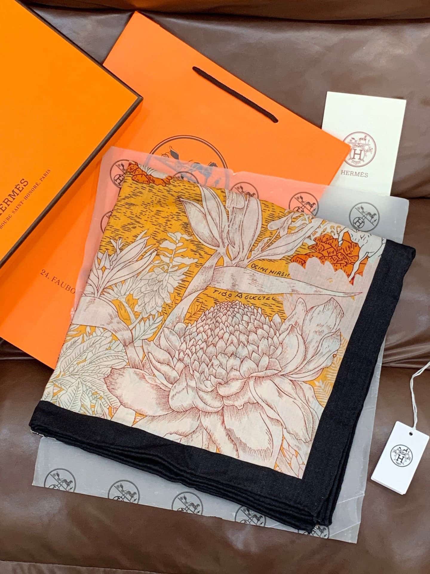 Hermes Faubourg Tropical 140 shawl