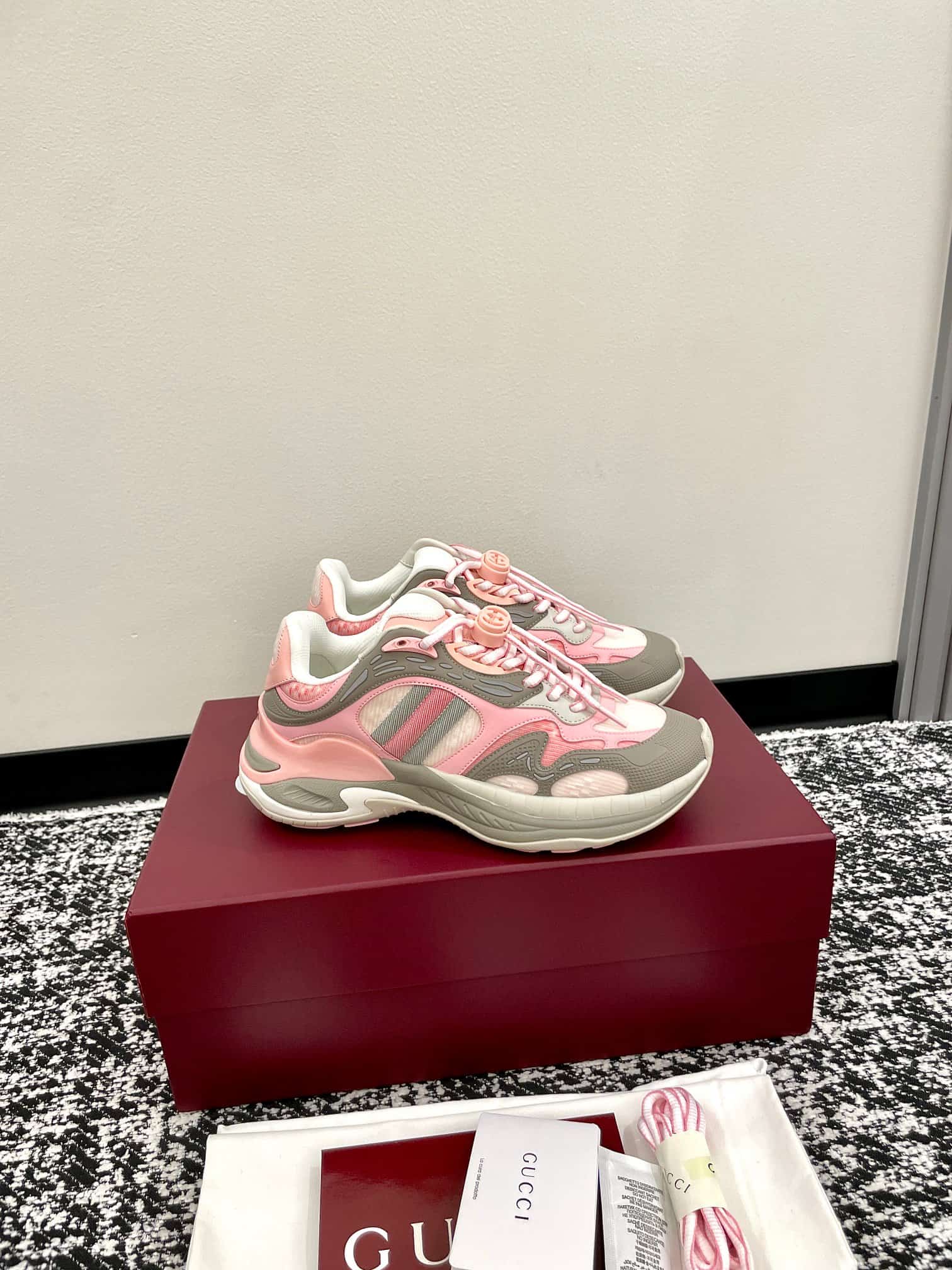 Gucci Sneaker shoes Men Women
