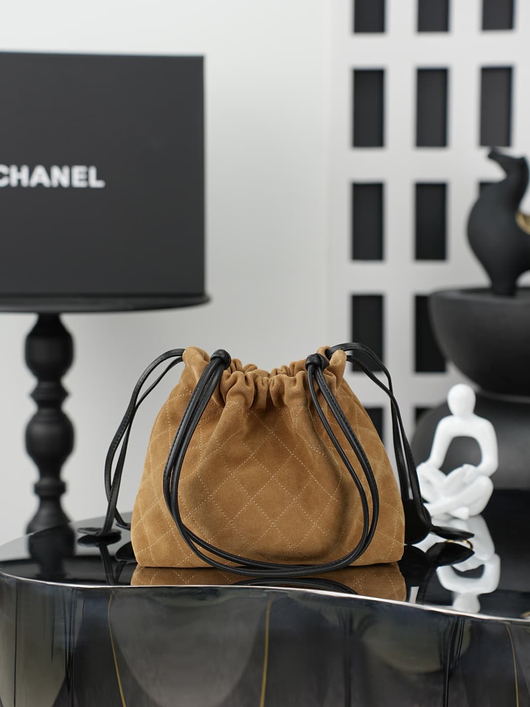 Chanel Clutch with Leather Strap Beige quilted suede & Gold-tone Metal AP5228 A