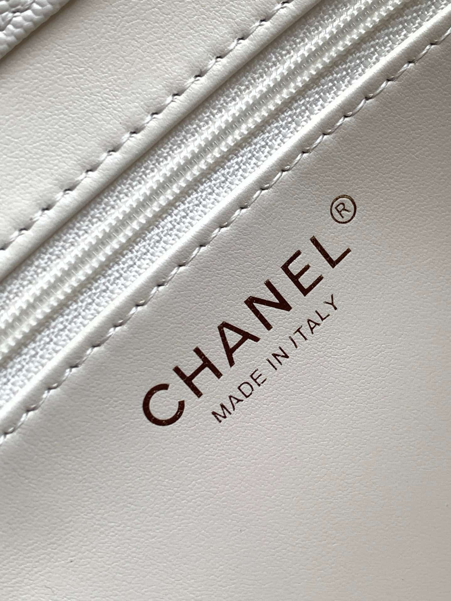 Chanel Small Flap Bag Grained Shiny Calfskin & Gold-Tone Metal AS6130 White High