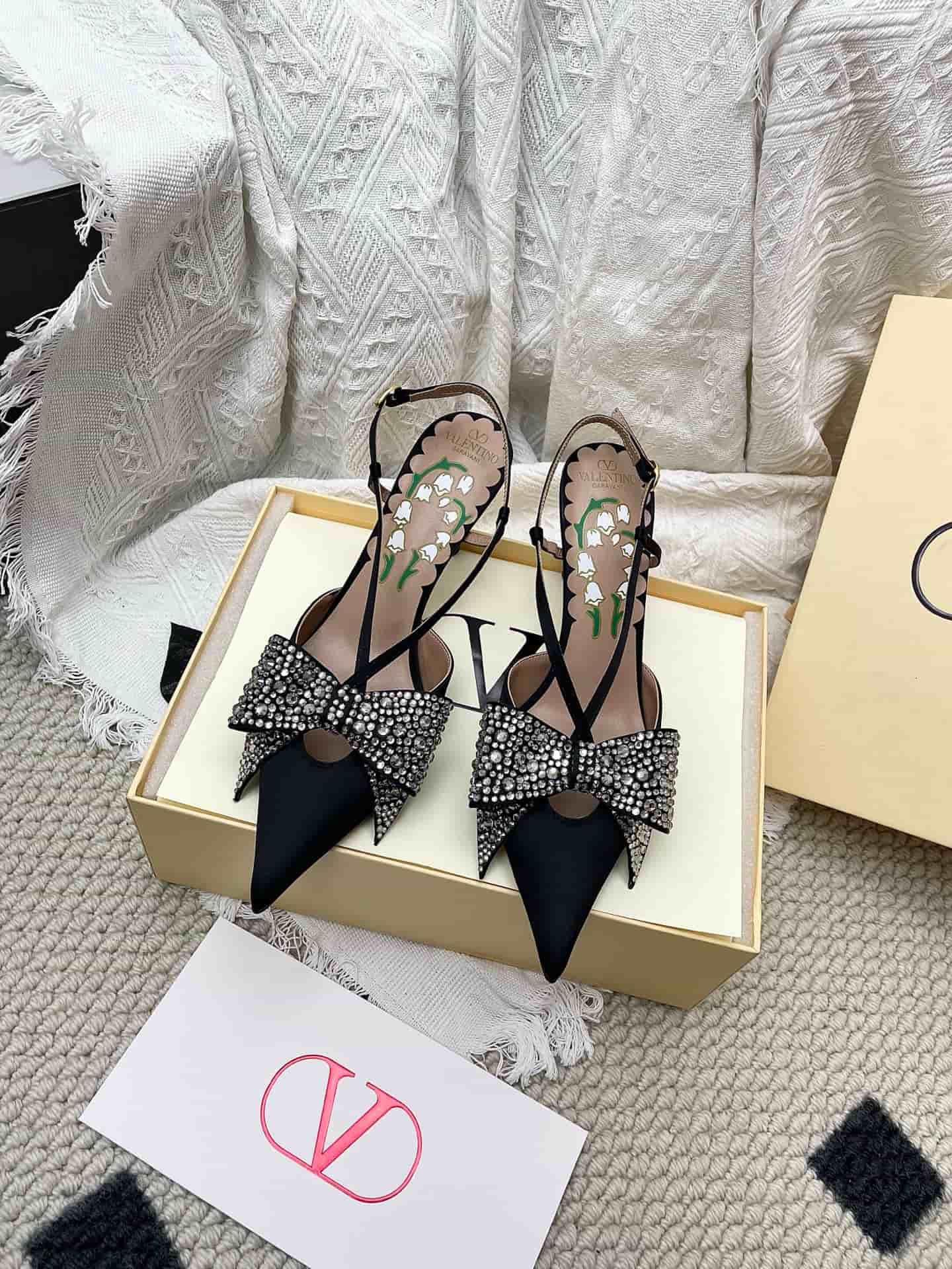 Valentino Garavani Bowow Slingback Pump Shoes Women