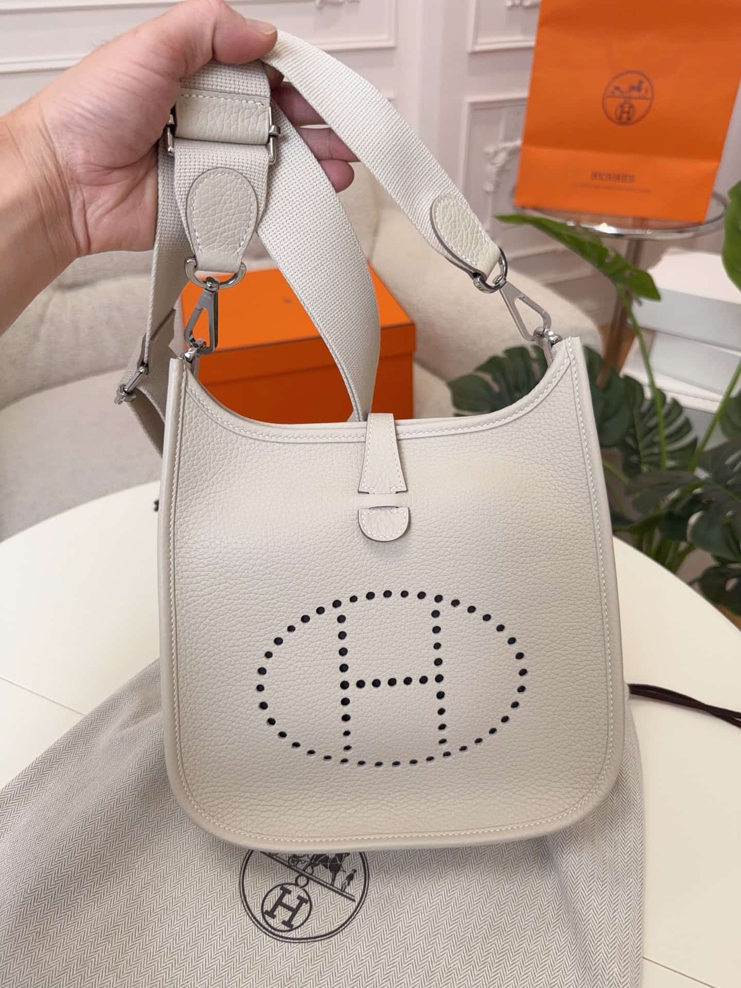 Hermes Evelyne Mini 23 Bag Calfskin In Craie WAX High