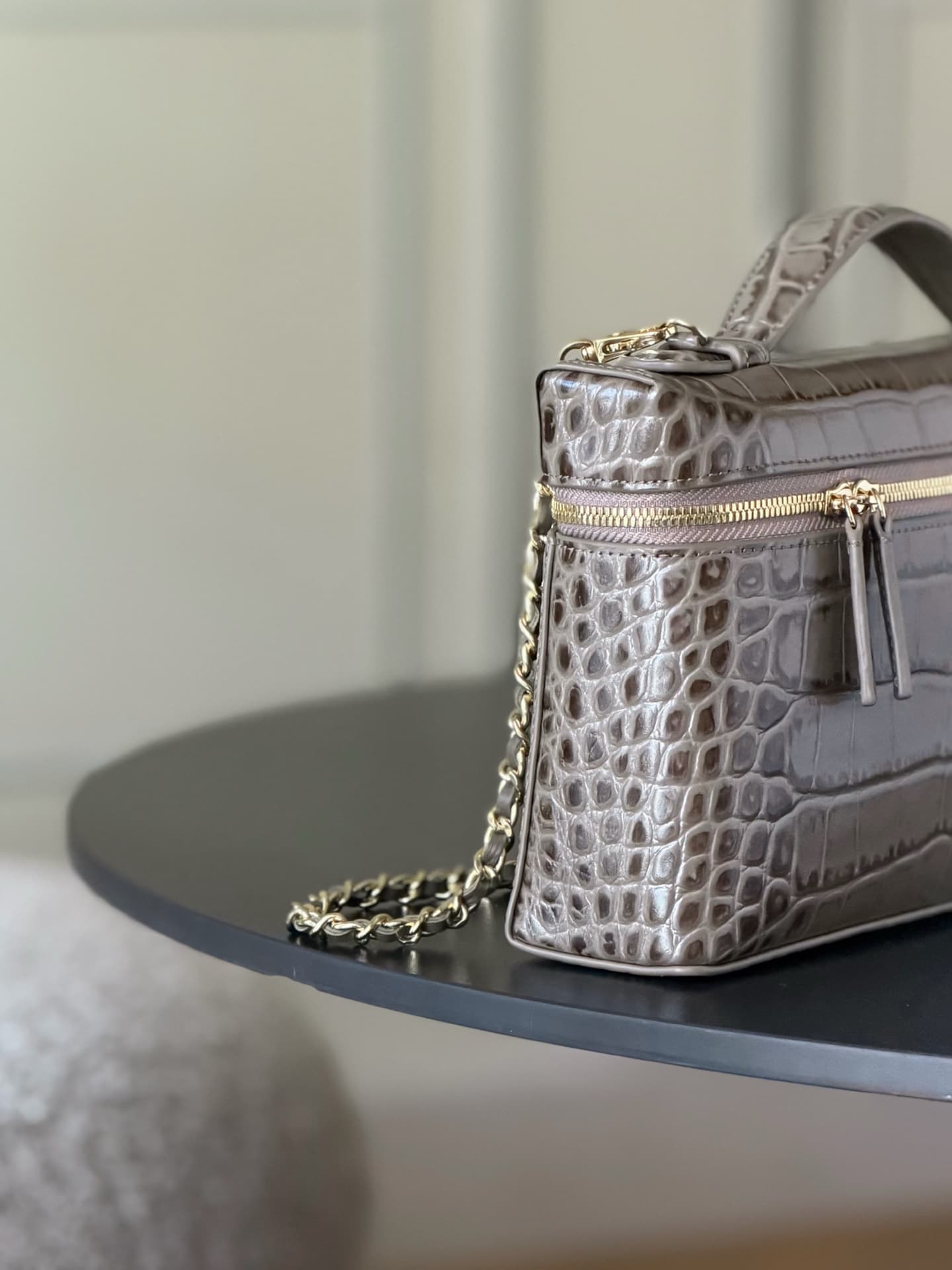 Chanel Large Vanity with chain Crocodile Embossed Calfskin & Gold-Tone Metal Dark Khaki  AS5347 A