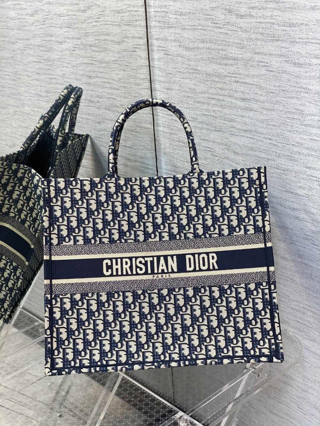 LARGE Dior BOOK TOTE Dior Oblique Embroidery Blue High