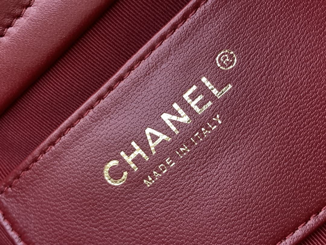 Chanel HOBO HANDBAG AS5177 Lambskin & Gold-Tone Metal Burgundy A