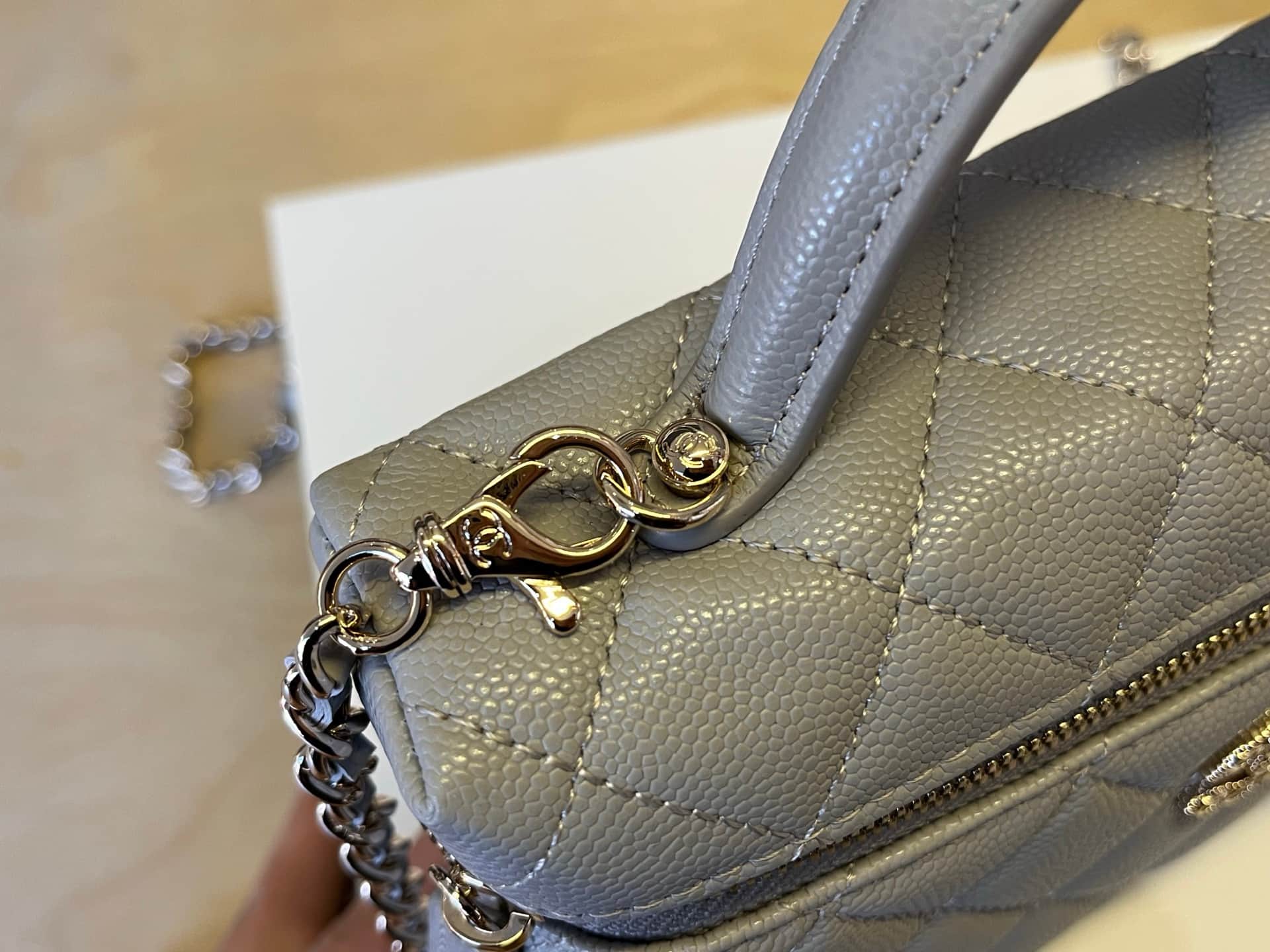Chanel Vanity with Chain Grained Shiny Calfskin & Gold-Tone Grey A96140 A