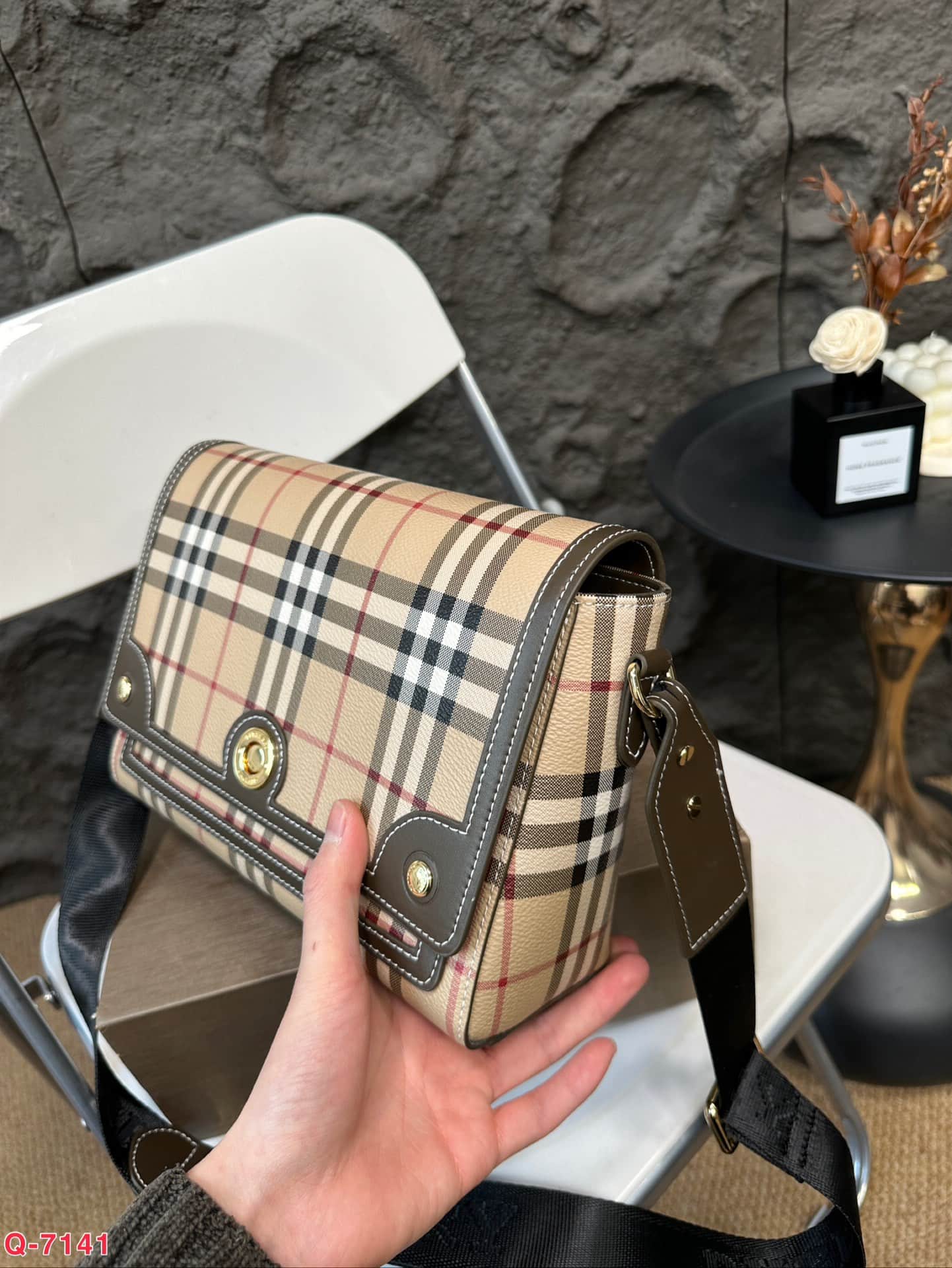 Burberry Note Bag Military