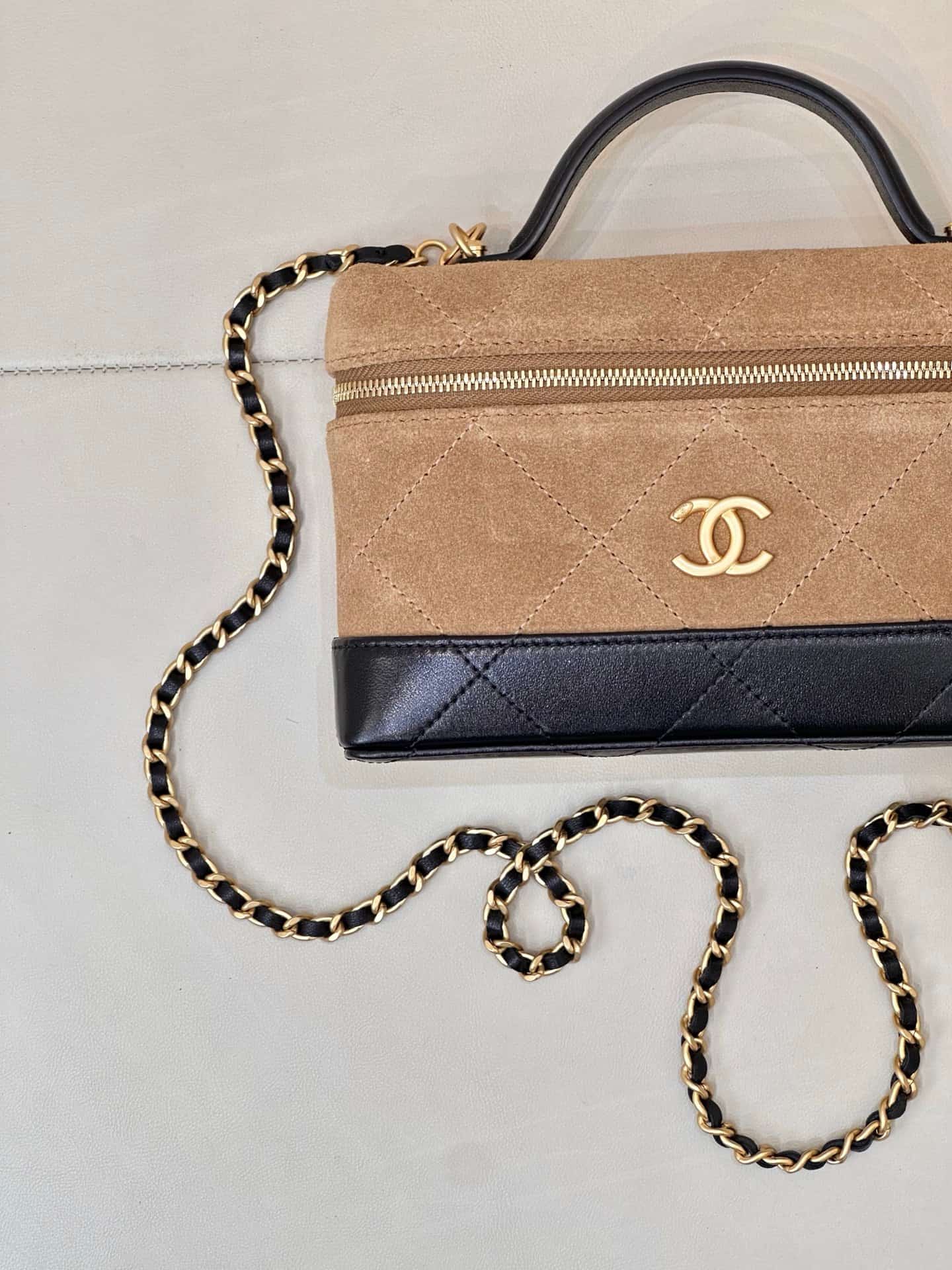 Chanel Vanity With Chain Suede Calfskin Shiny Lambskin & Gold-Tone Metal Brown & Black AP5186 TOP