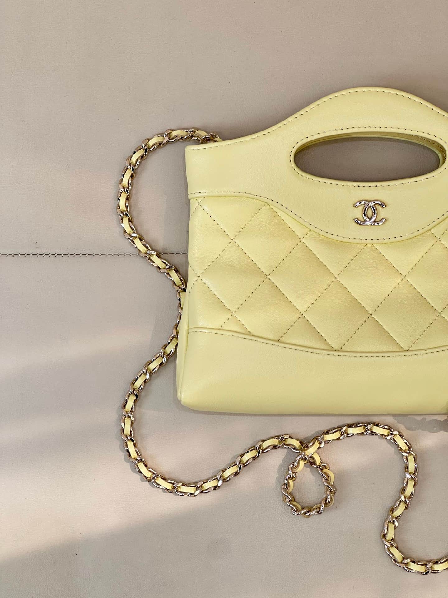 Chanel Clutch with chain Lambskin & Gold-Tone Metal AP3656 Light Yellow TOP