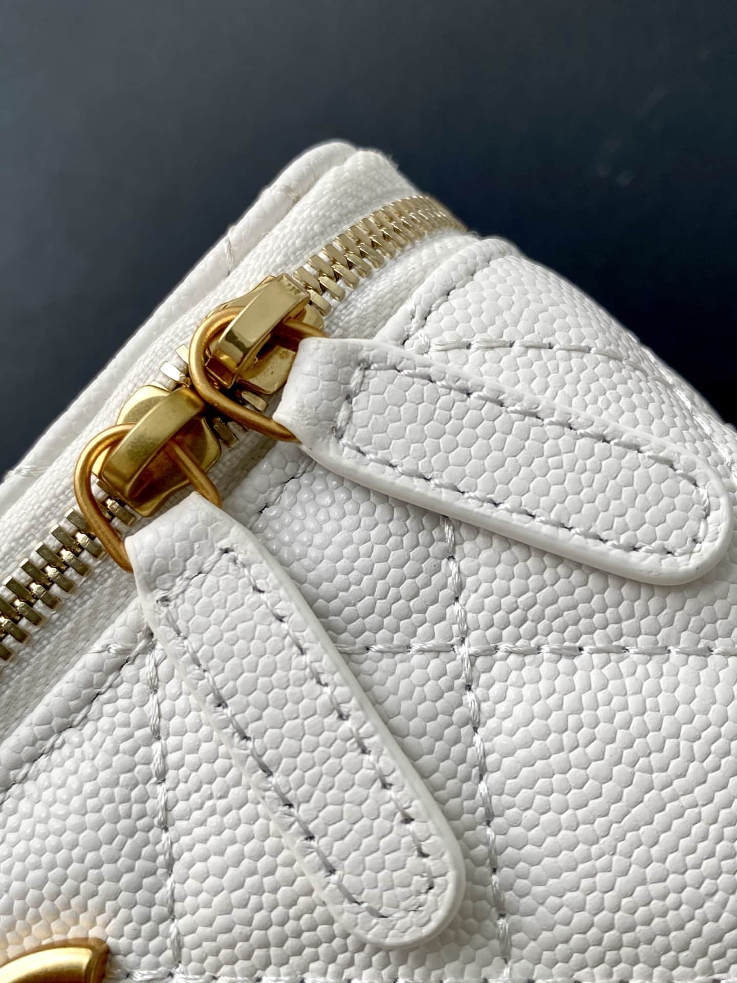 Chanel Vanity with Chain AP3940 Grained Calfskin & Gold Metal White A