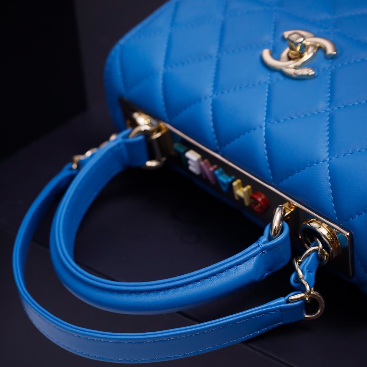 Chanel MINI FLAP BAG WITH TOP HANDLE AS4654 Lambskin &Gold-Tone Metal Blue A