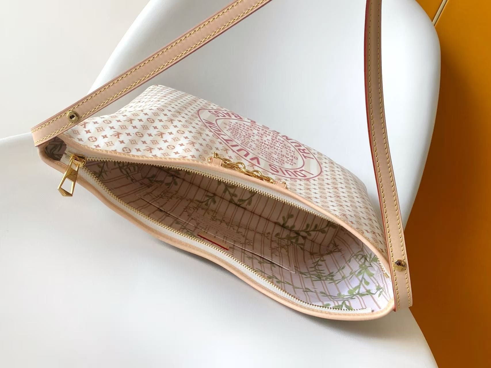 Louis Vuitton Lineup MM Nude Rose Coated canvas M29141 High