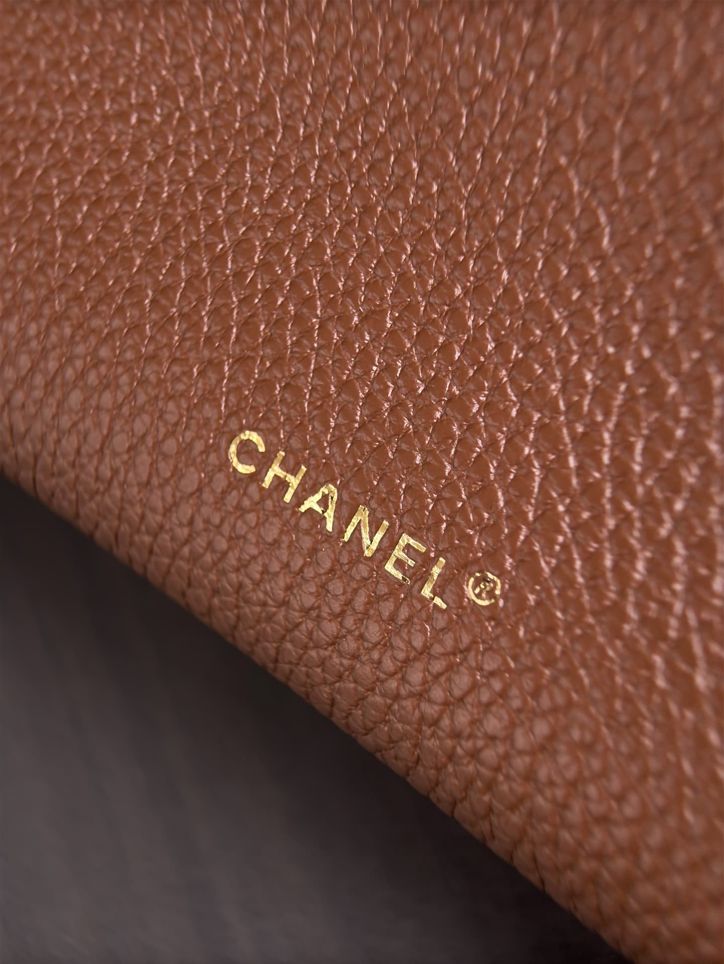 Chanel Vanity with chain Grained Calfskin & Gold-Tone Metal Caramel AS6473 A