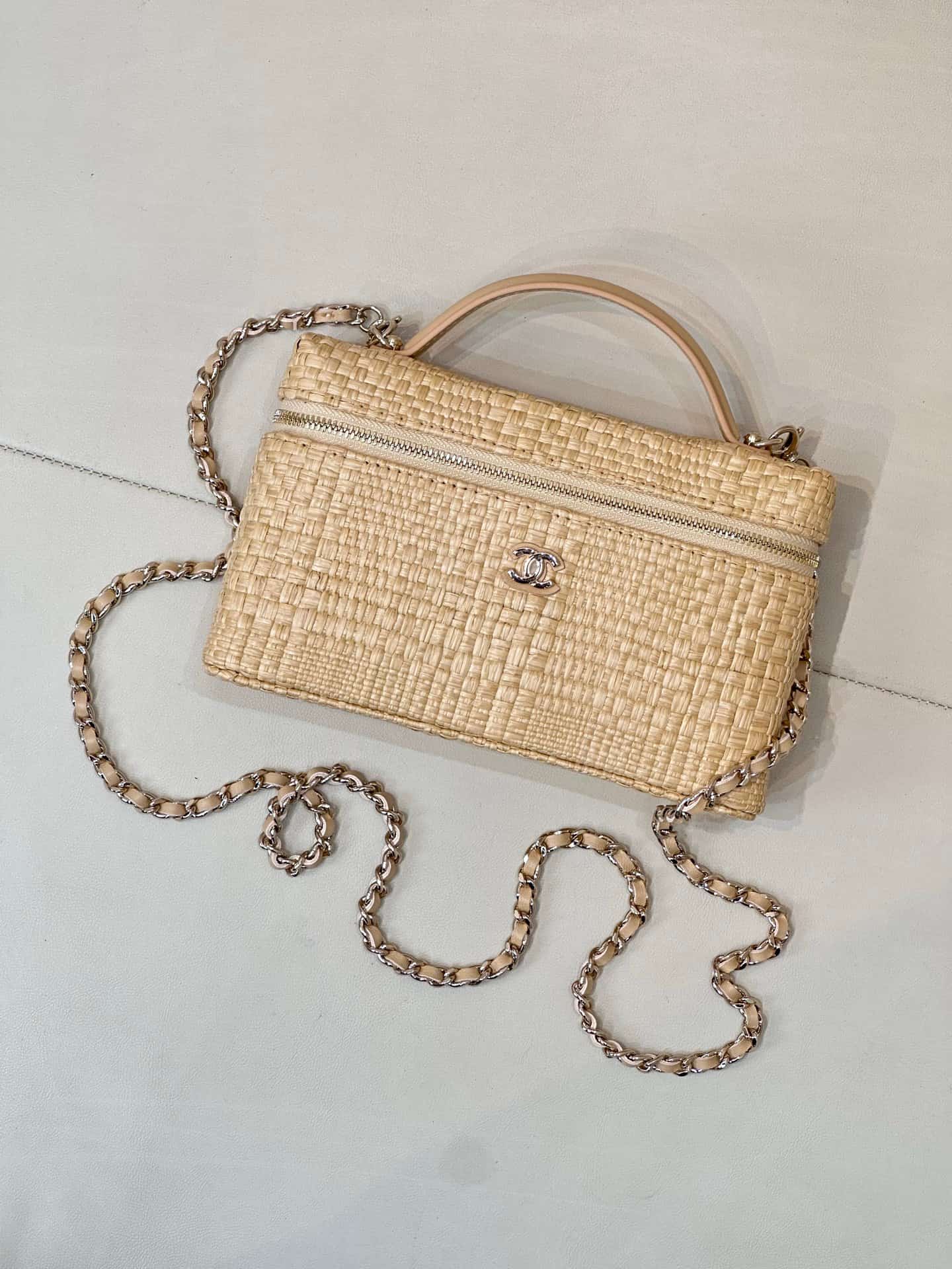 Chanel Classic Vanity with Chain Braided Raffia & Gold-Tone Metal Beige AP4385 TOP