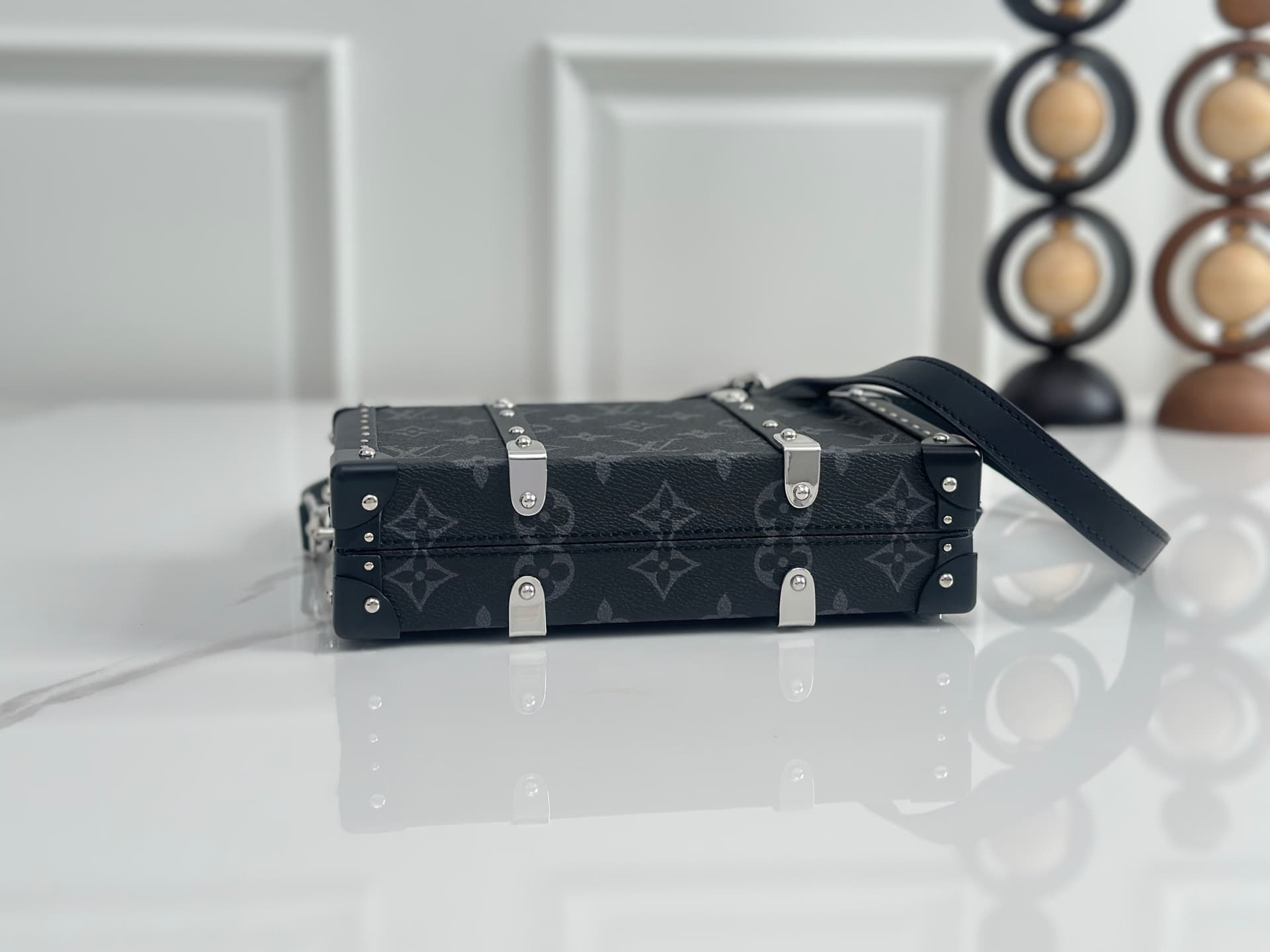 Louis Vuitton Neo Wallet Trunk Monogram Eclipse coated canvas M20954 High