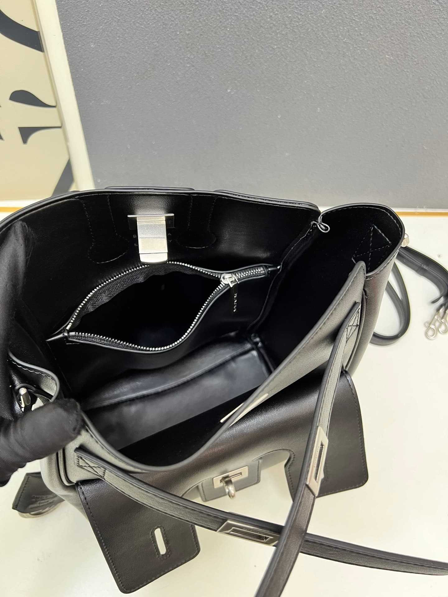 Balenciaga Bel Air Carry All Bag in balck leather silver hardware 1W8806 High