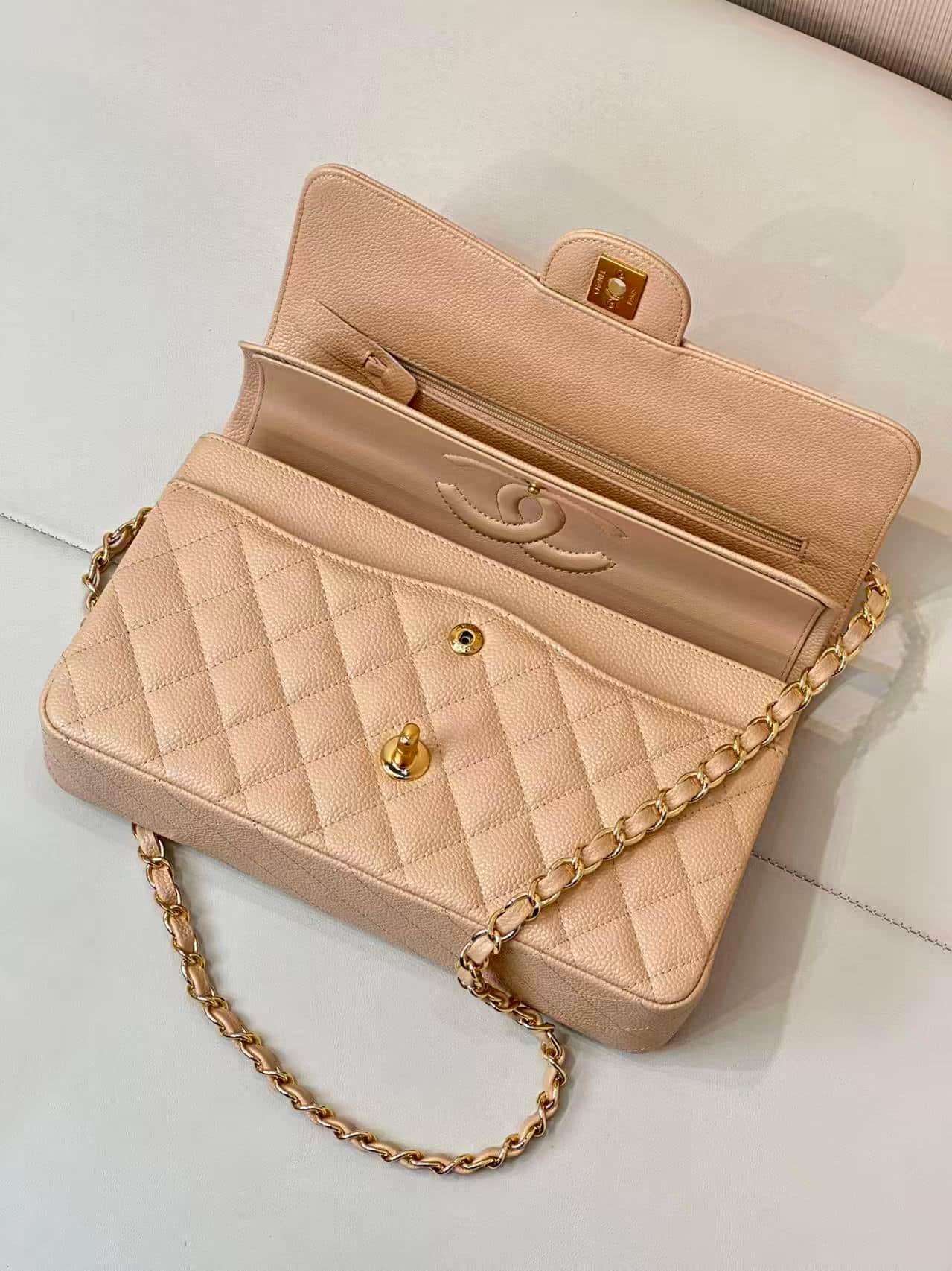 Chanel Medium CLASSIC HANDBAG Grained Calfskin & Gold-Tone Metal Beige TOP