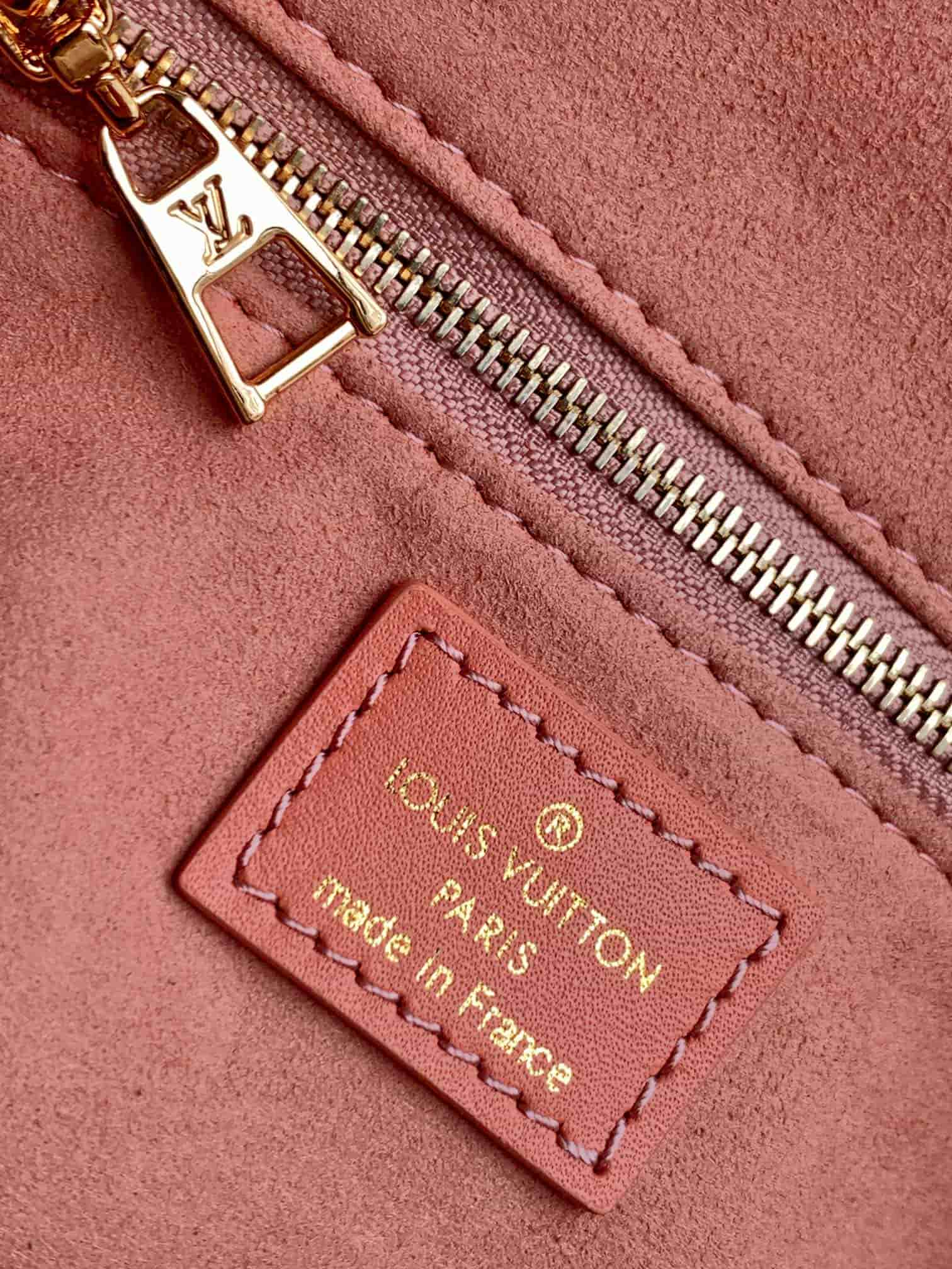 Louis Vuitton PETITE MALLE SOUPLE Monogram M45531 High