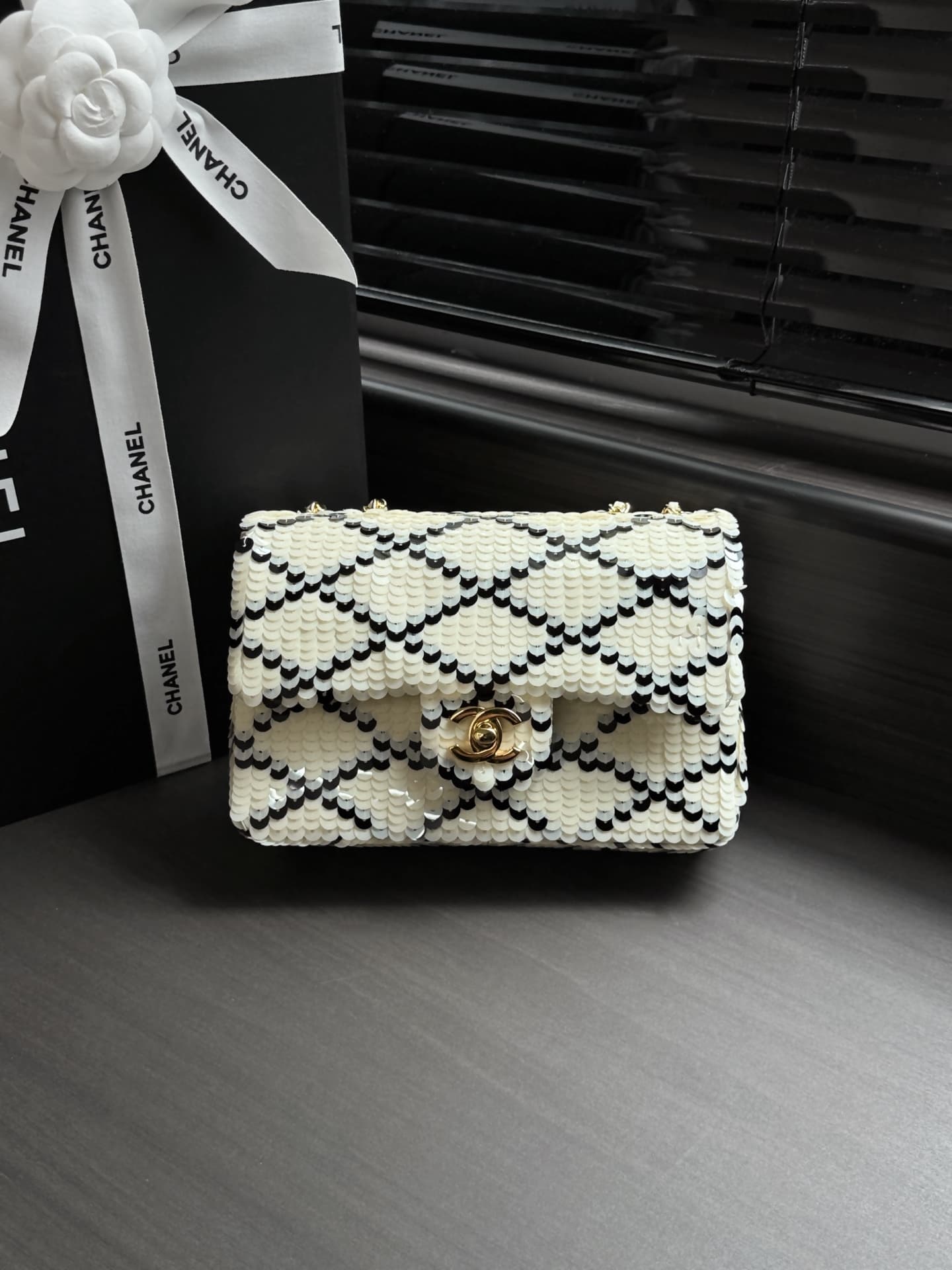 Chanel Flap Bag Sequins & Gold-Tone Metal AS4561 A