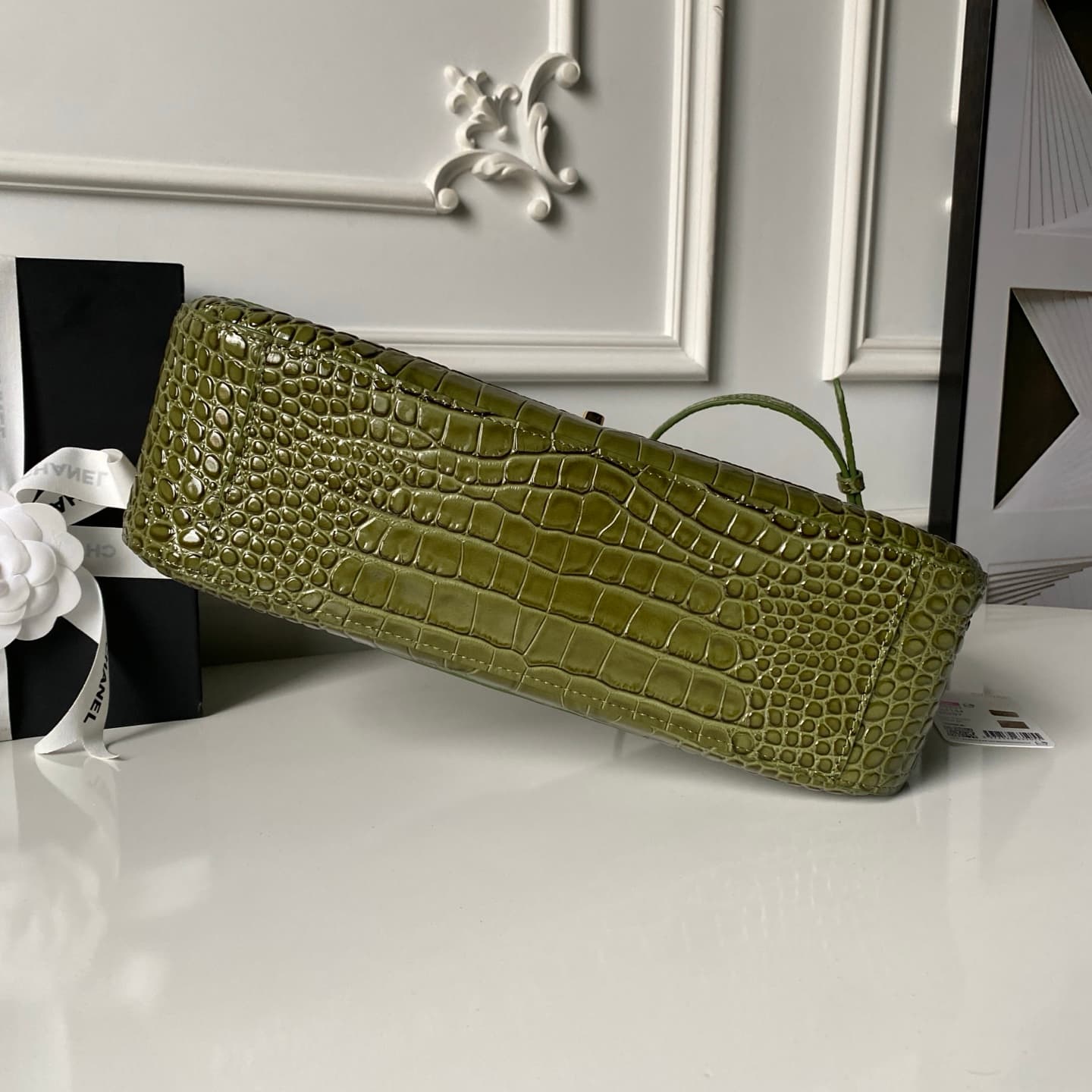 Chanel Maxi Flapbag Crocodile Embossed Calfskin& Gold-Tone Metal Green AS6231 A