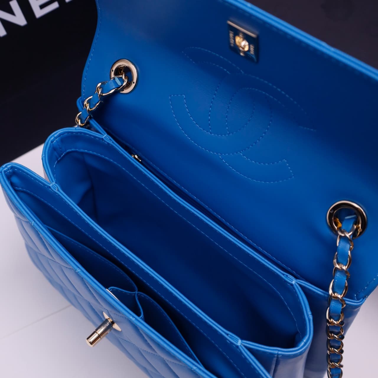 SMALL FLAP BAG WITH TOP HANDLE Lambskin Gold Metal Blue A