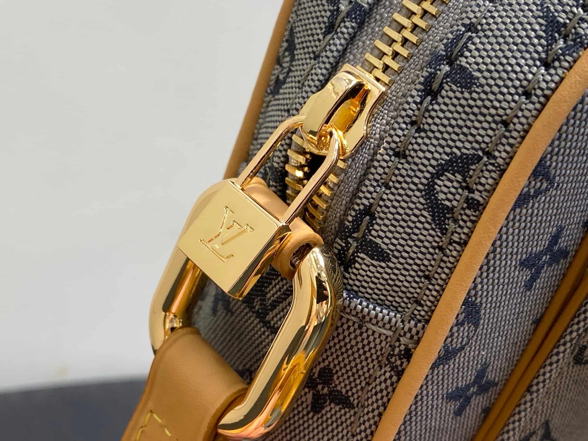 Louis Vuitton Monogram Mini Lin Juliette Crossbody Bag M92004 High