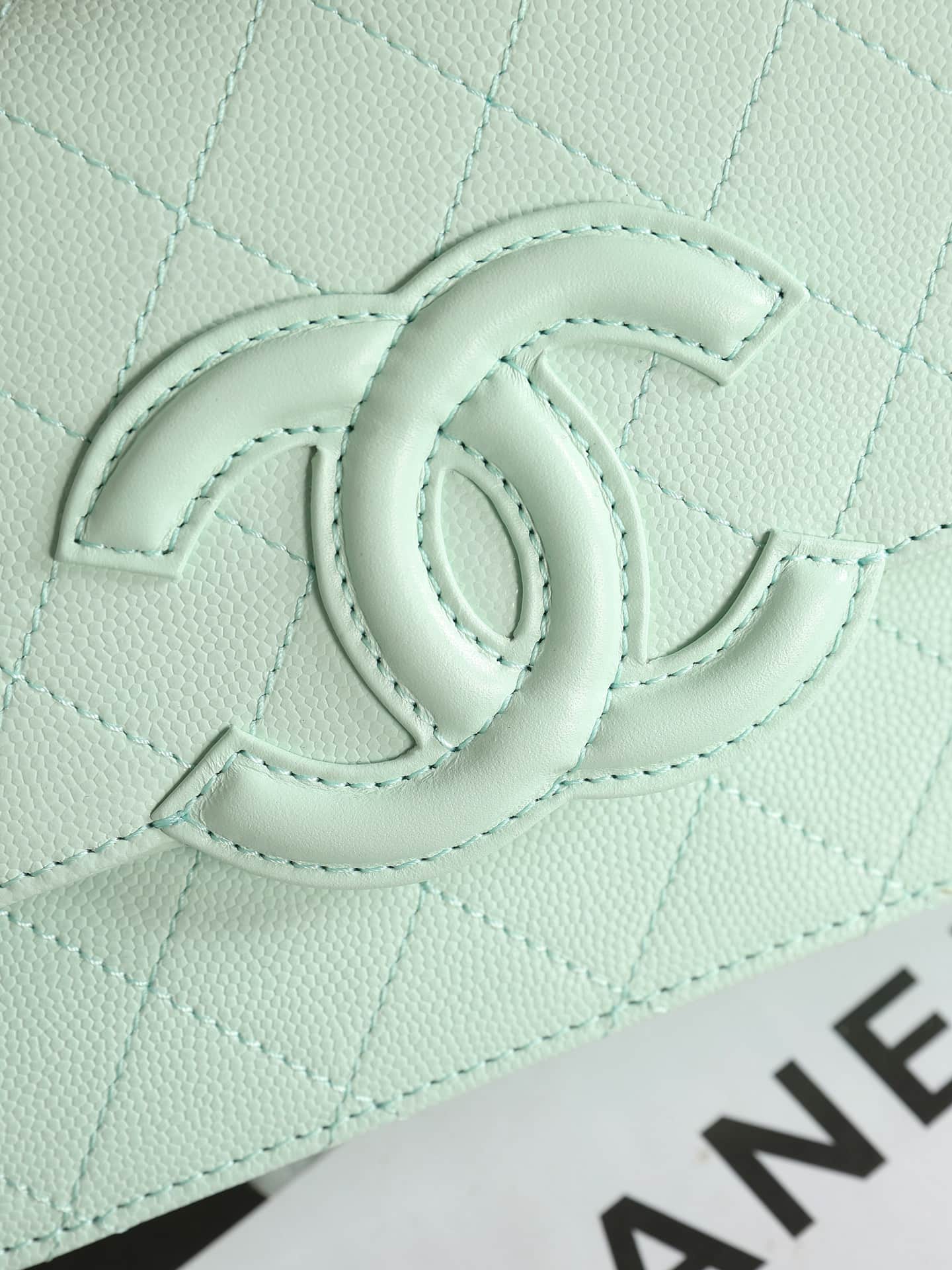 Chanel Wallet on Chain Shiny Grained Calfskin Lambskin & Gold-Tone Metal Light Green AP5455 A