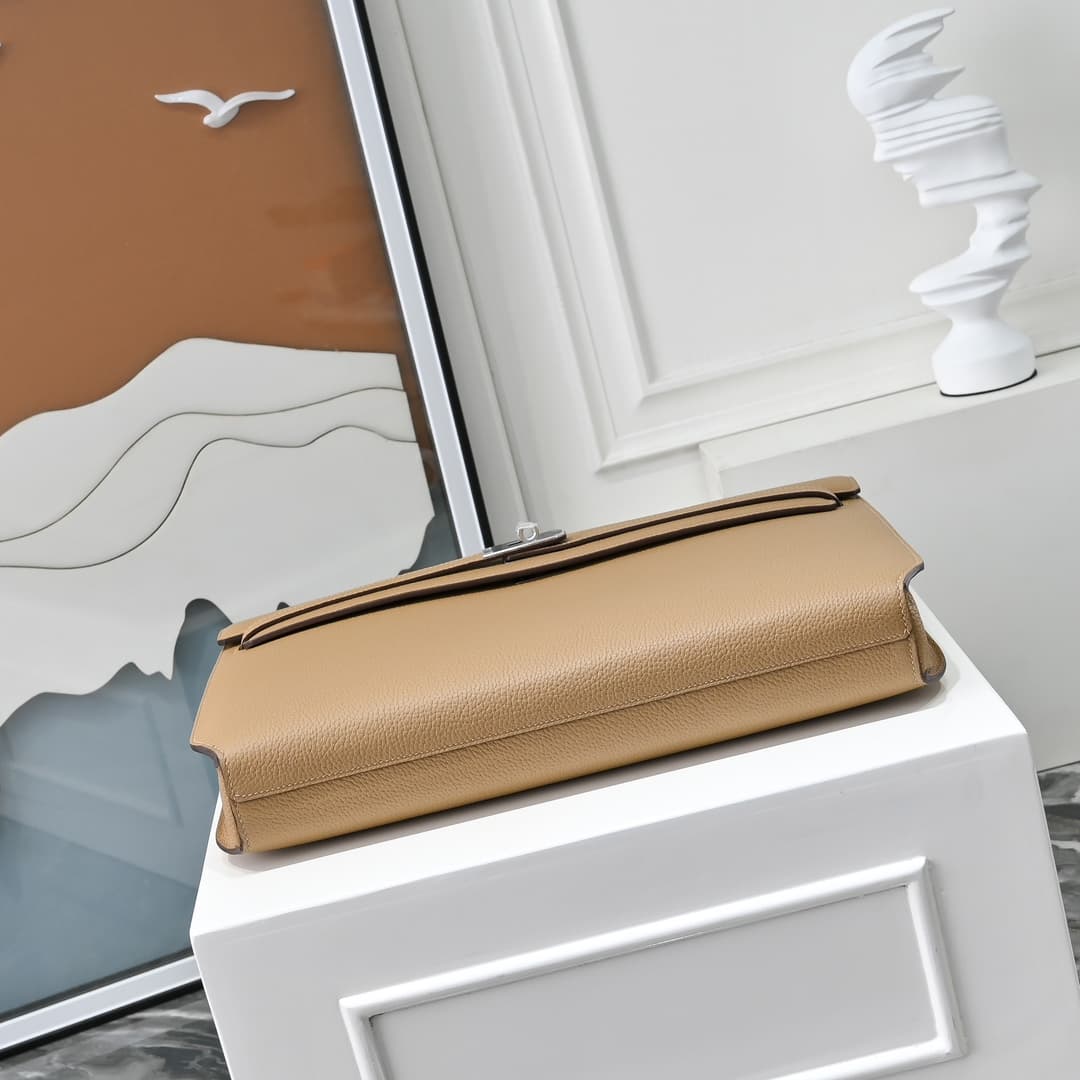 Hermes Kelly depeches Togo 36 briefcase In Beige Metal CalfskIn WAX High