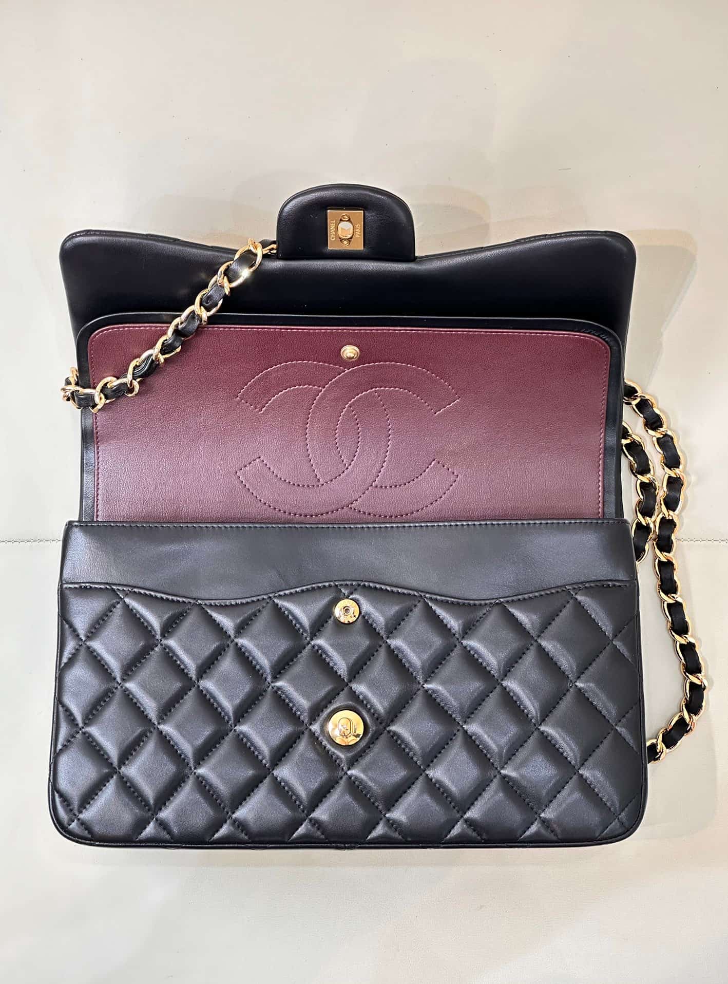 Chanel Large CLASSIC HANDBAG Lambskin Black Gold Metal TOP