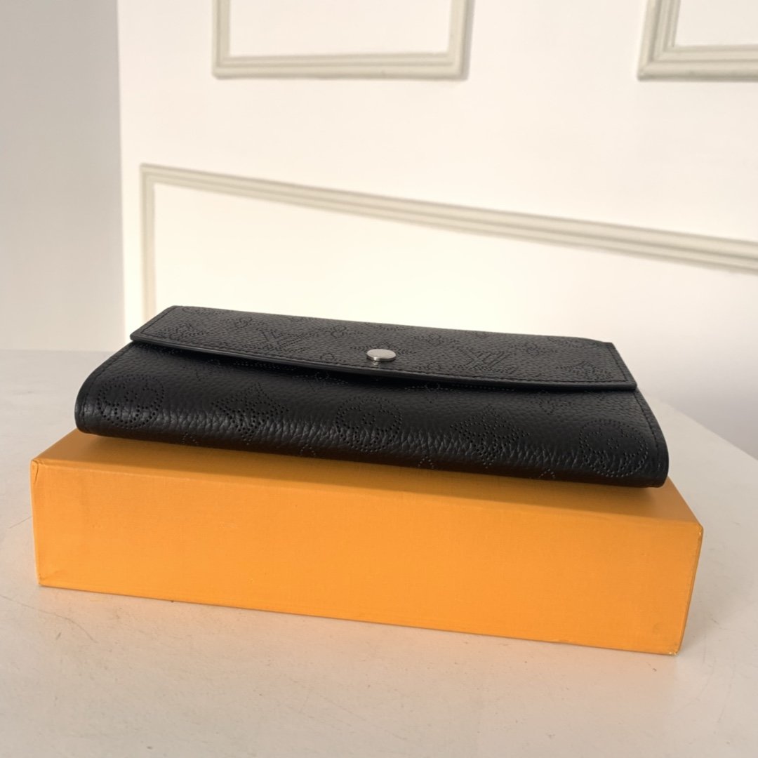 Louis Vuitton IRIS WALLET Mahina Black High