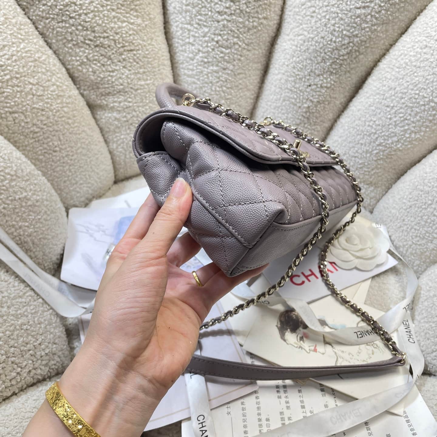 Chanel Maxi Flap Bag with Top Handle Grained Calfskin& Gold-Tone Metal AS6091 Grey A