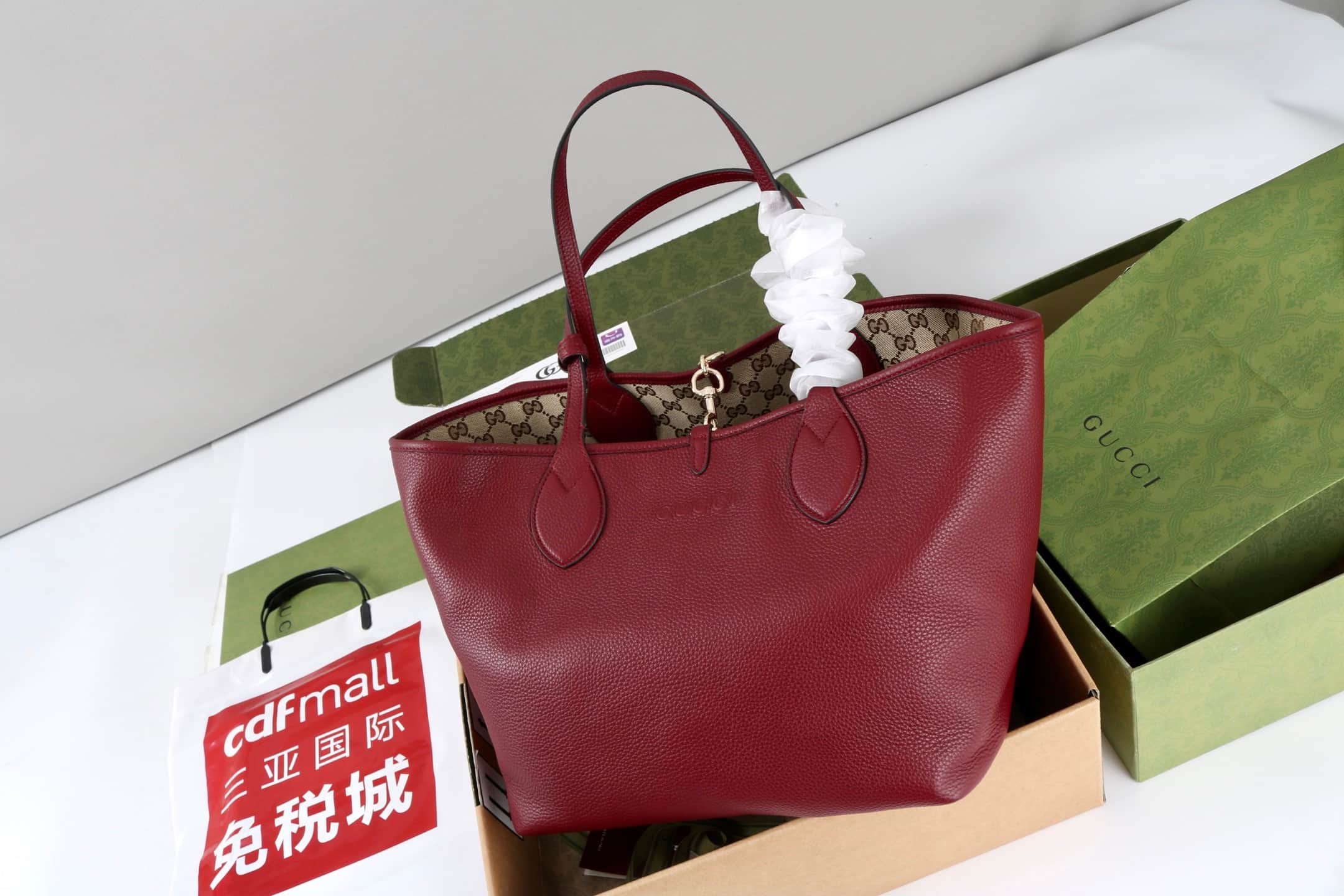 Gucci Totissima large reversible tote bag 839112 Red leather High