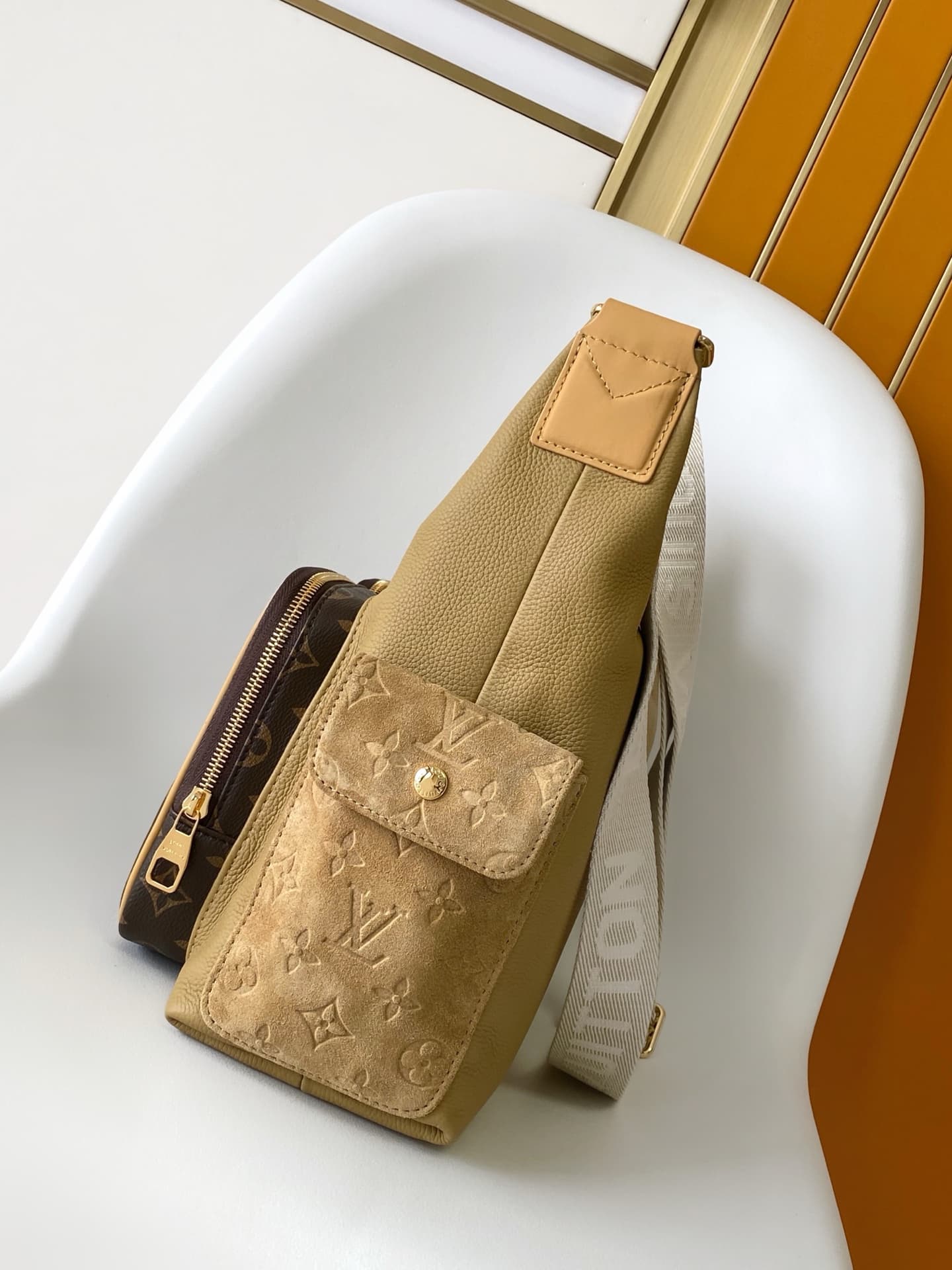 Louis Vuitton Grained Cowhide Monogram Hobo Cargo Bag M12697 High