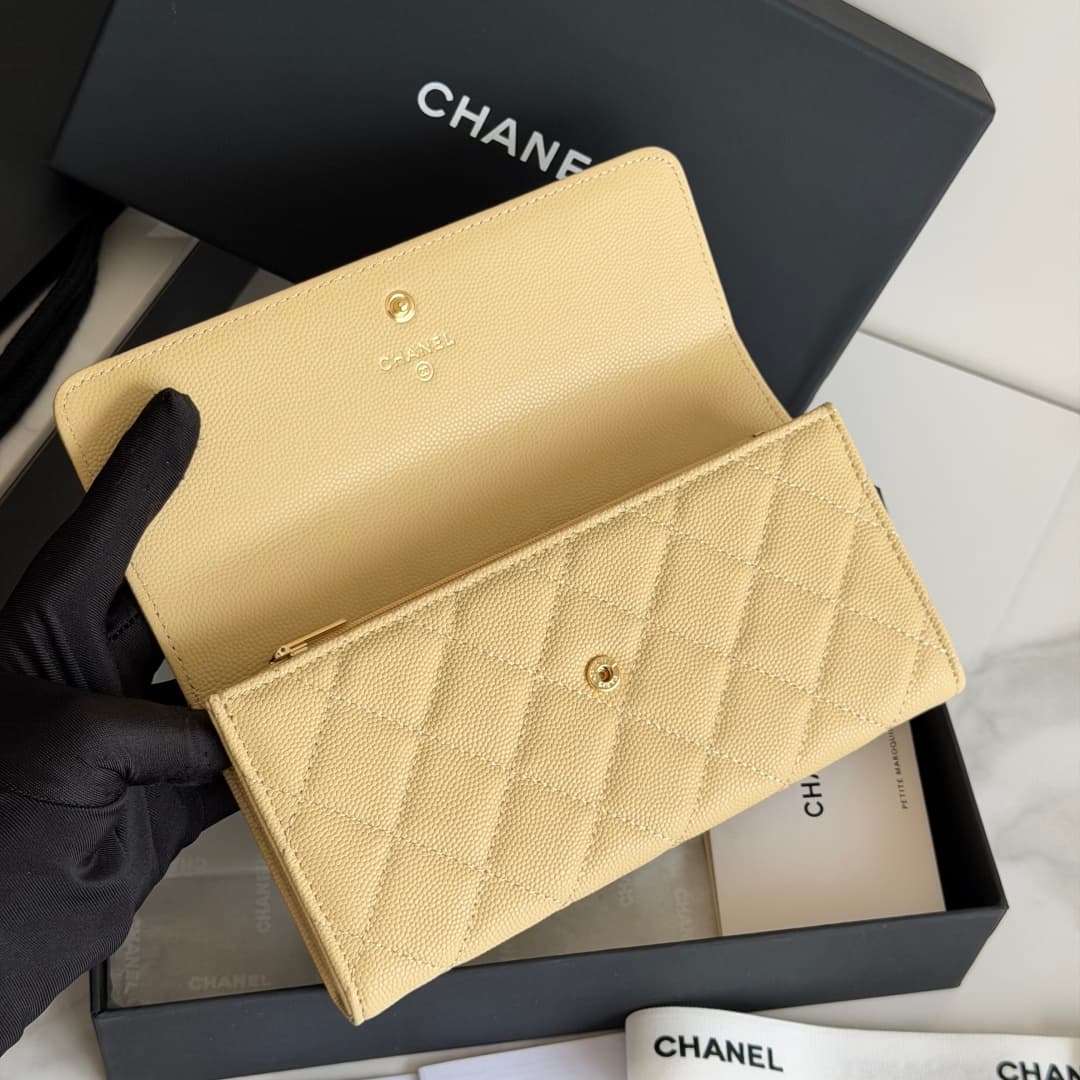 Chanel Wallet Shiny Grained Calfskin Strass & Gold-Tone Metal Yellow AP5076 High
