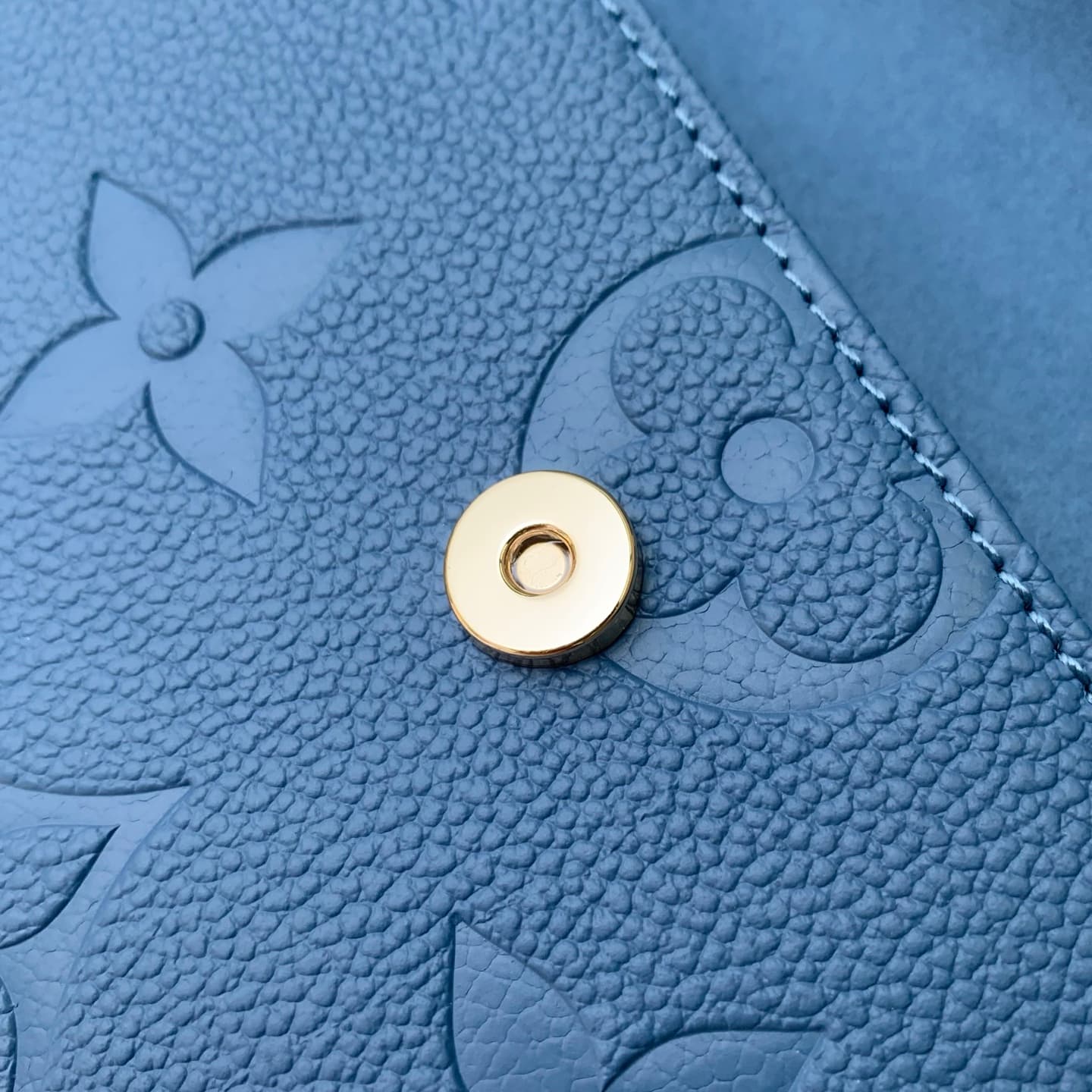 Louis Vuitton Wallet On Chain Ivy Blue Jeans Embossed grained cowhide leather M27755 High
