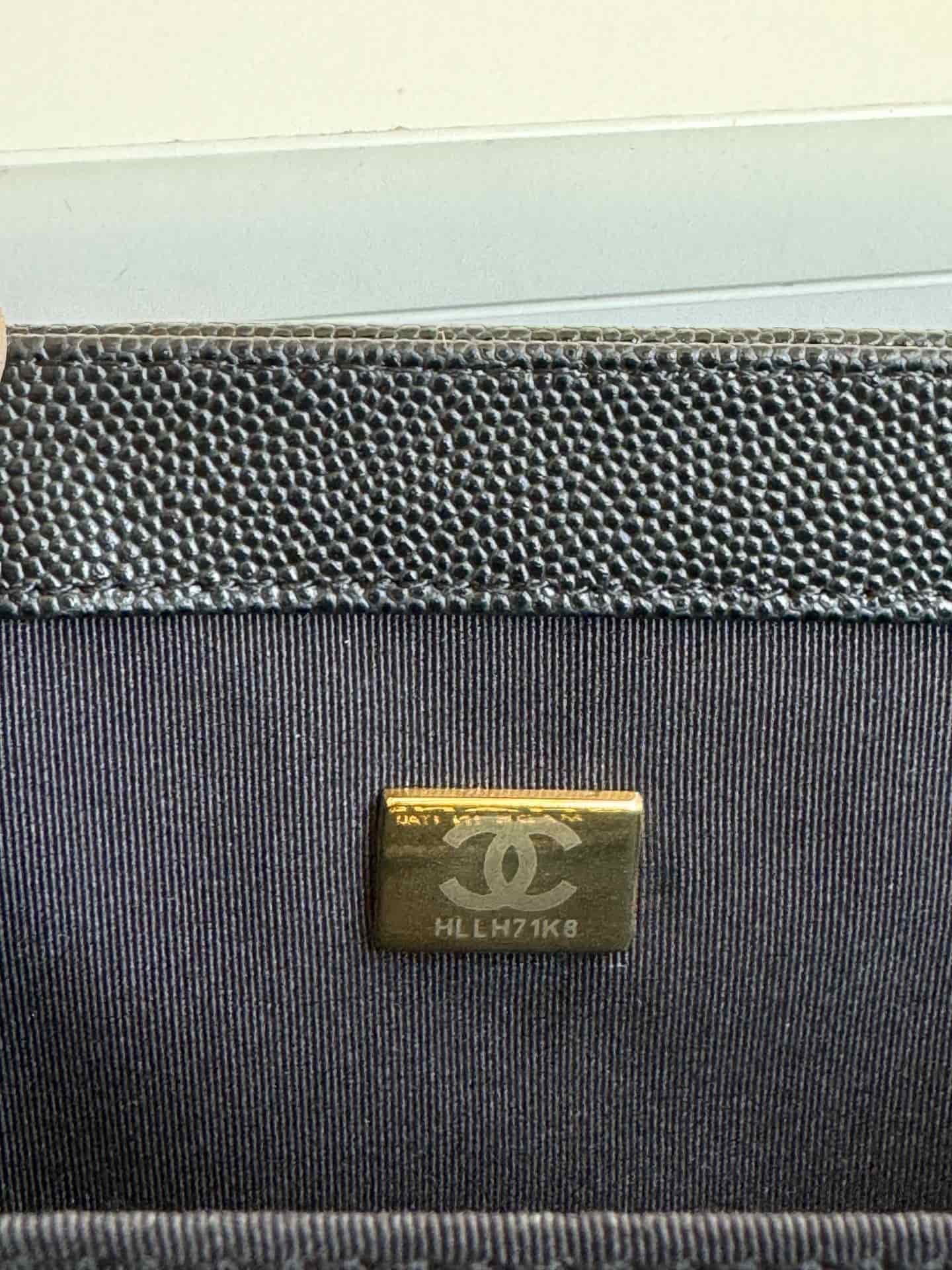 SMALL BOY Chanel HANDBAG Grained Calfskin Black Matt-Gold Metal High