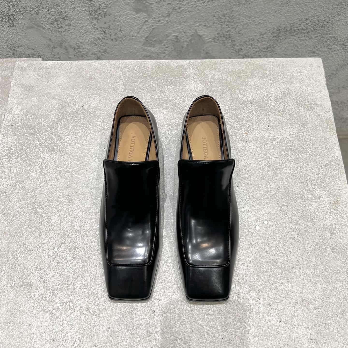 Bottega Veneta Ventura Loafer Shoes Women