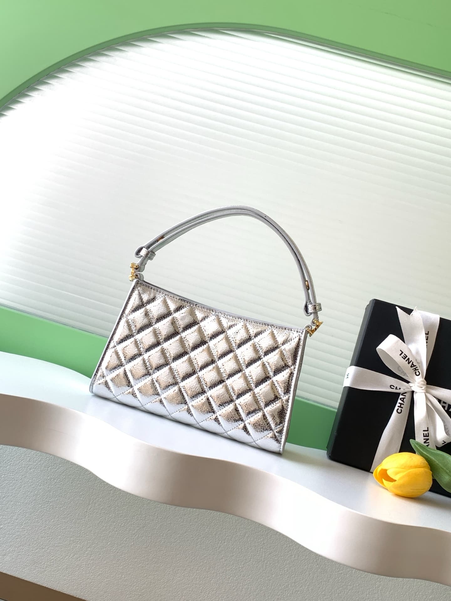 Chanel evening bag AS6045 lambskin & gold-tone metal silver high