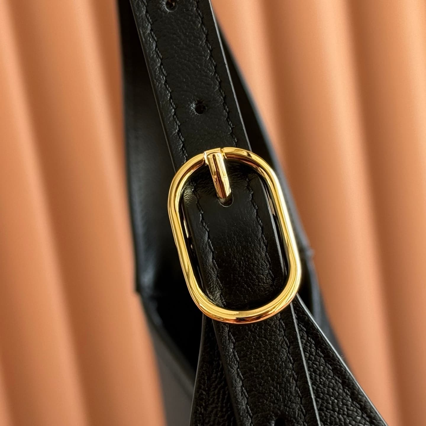 Gucci Jackie 1961 medium shoulder bag Black soft grainy leather ‎863136 High
