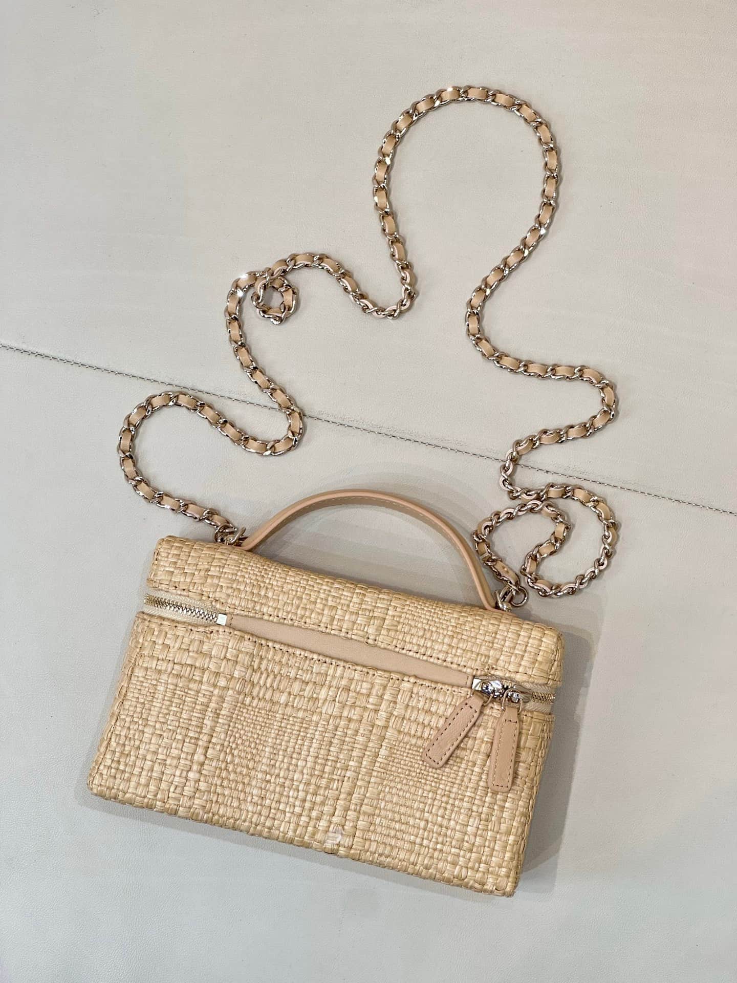 Chanel Classic Vanity with Chain Braided Raffia & Gold-Tone Metal Beige AP4385 TOP