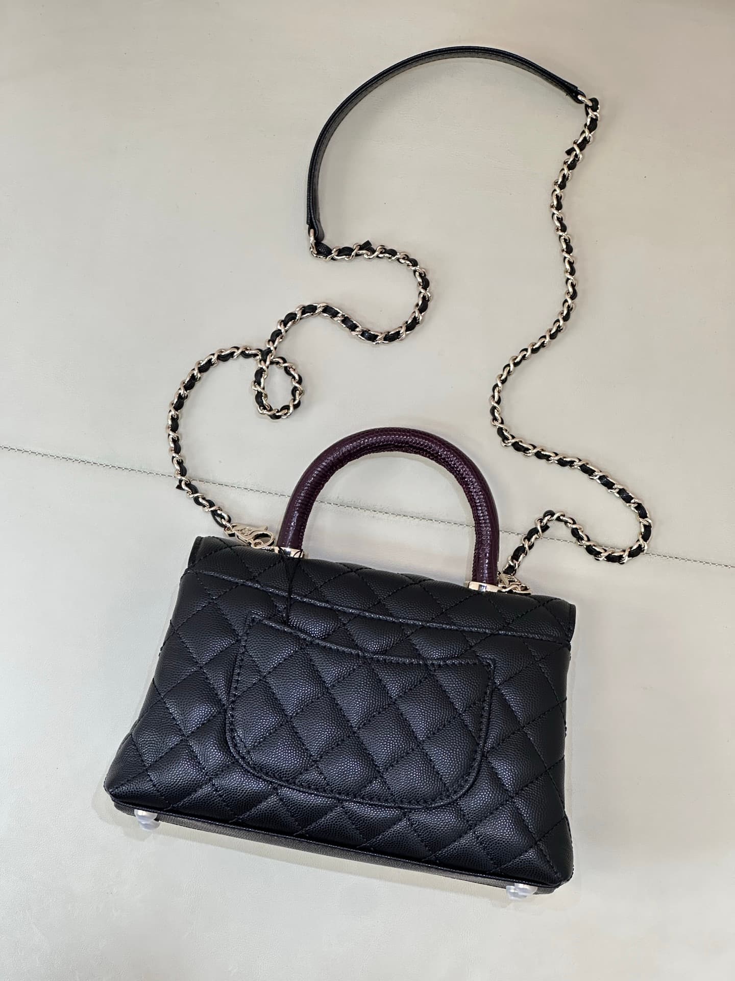 FLAP BAG WITH TOP Embossed Lizard HANDLE Grained Calfskin & Gold-Tone Metal A92990 Black  TOP